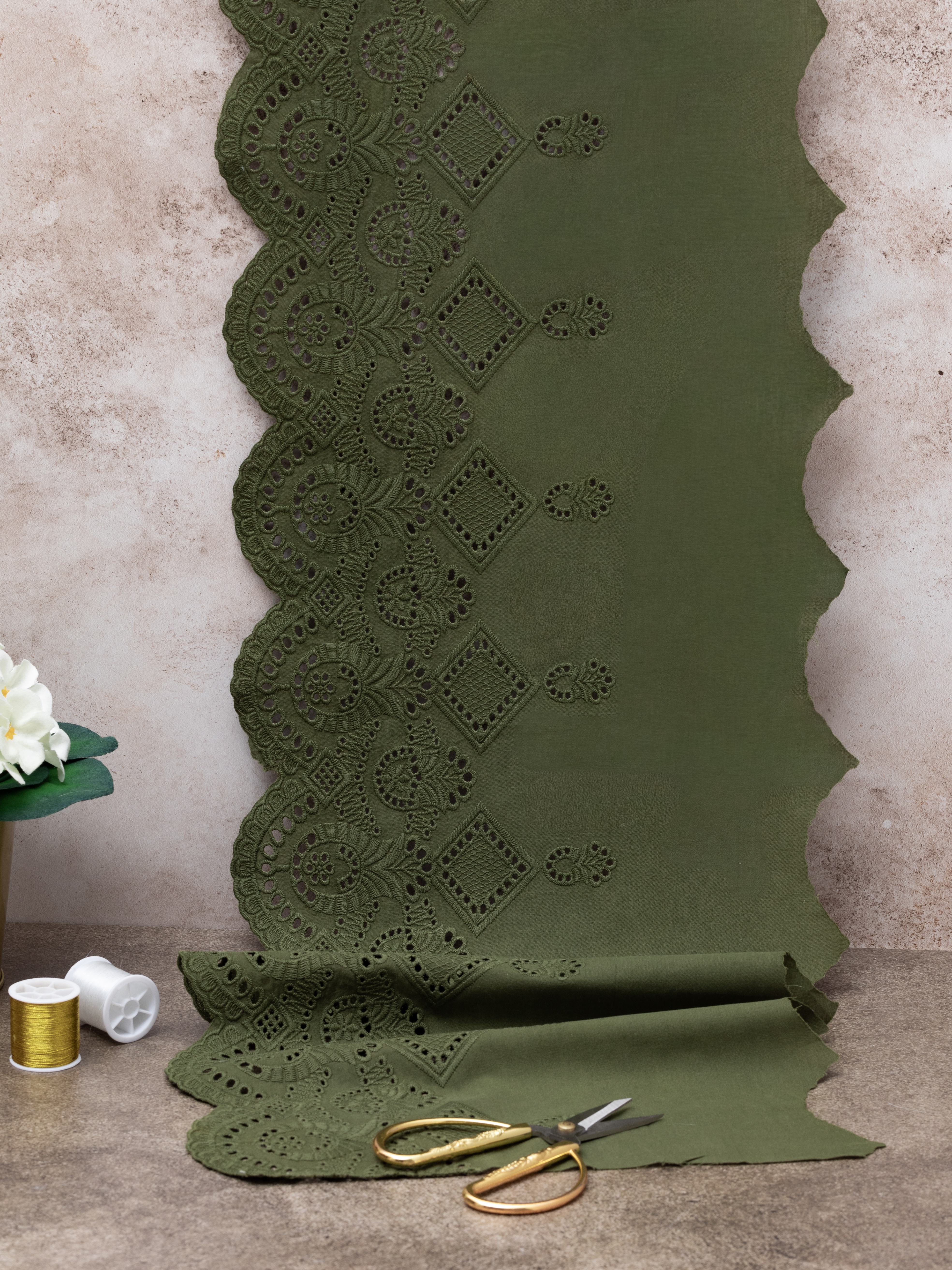 Шитье на батисте М932