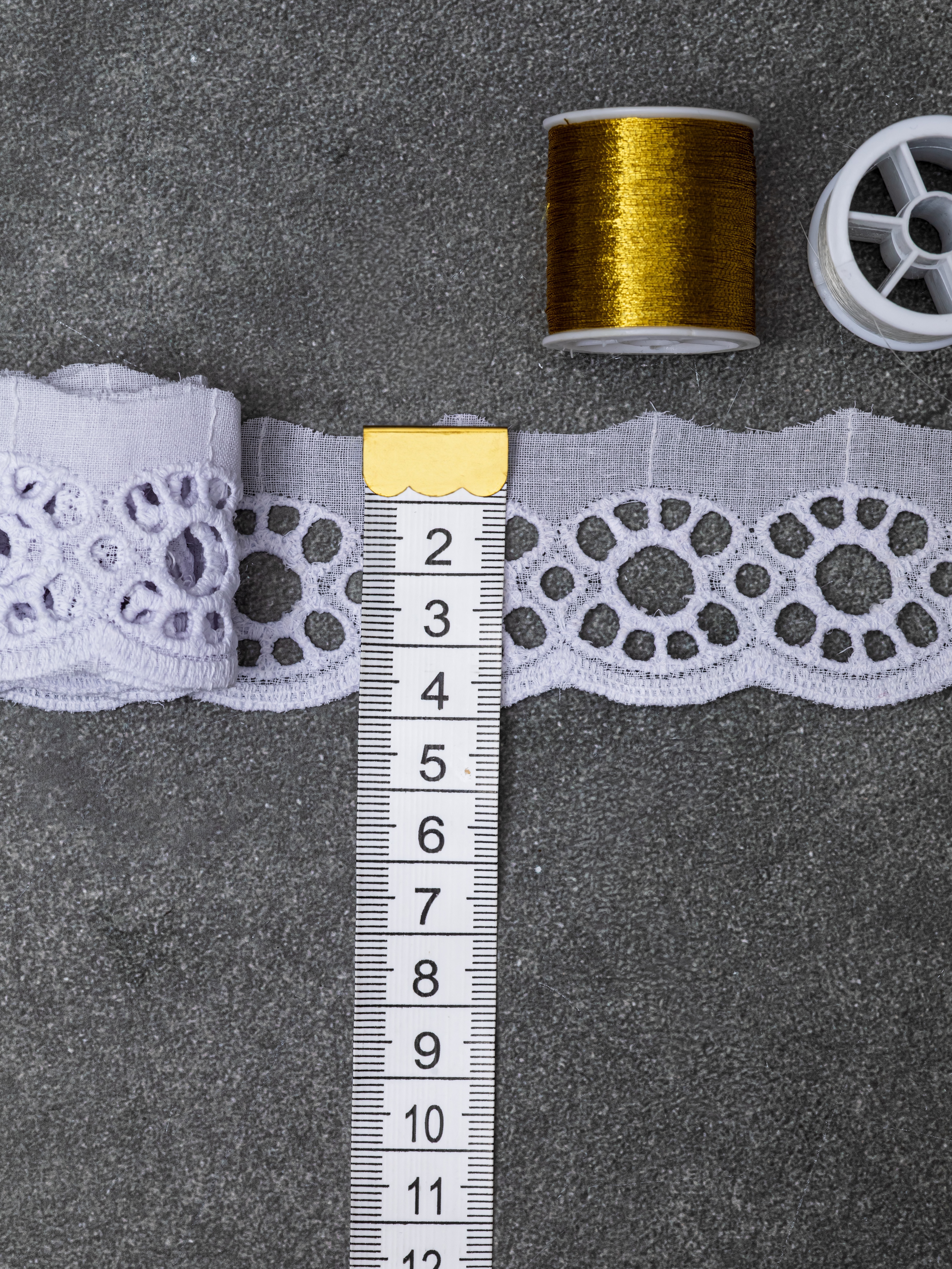 Шитье на батисте М909