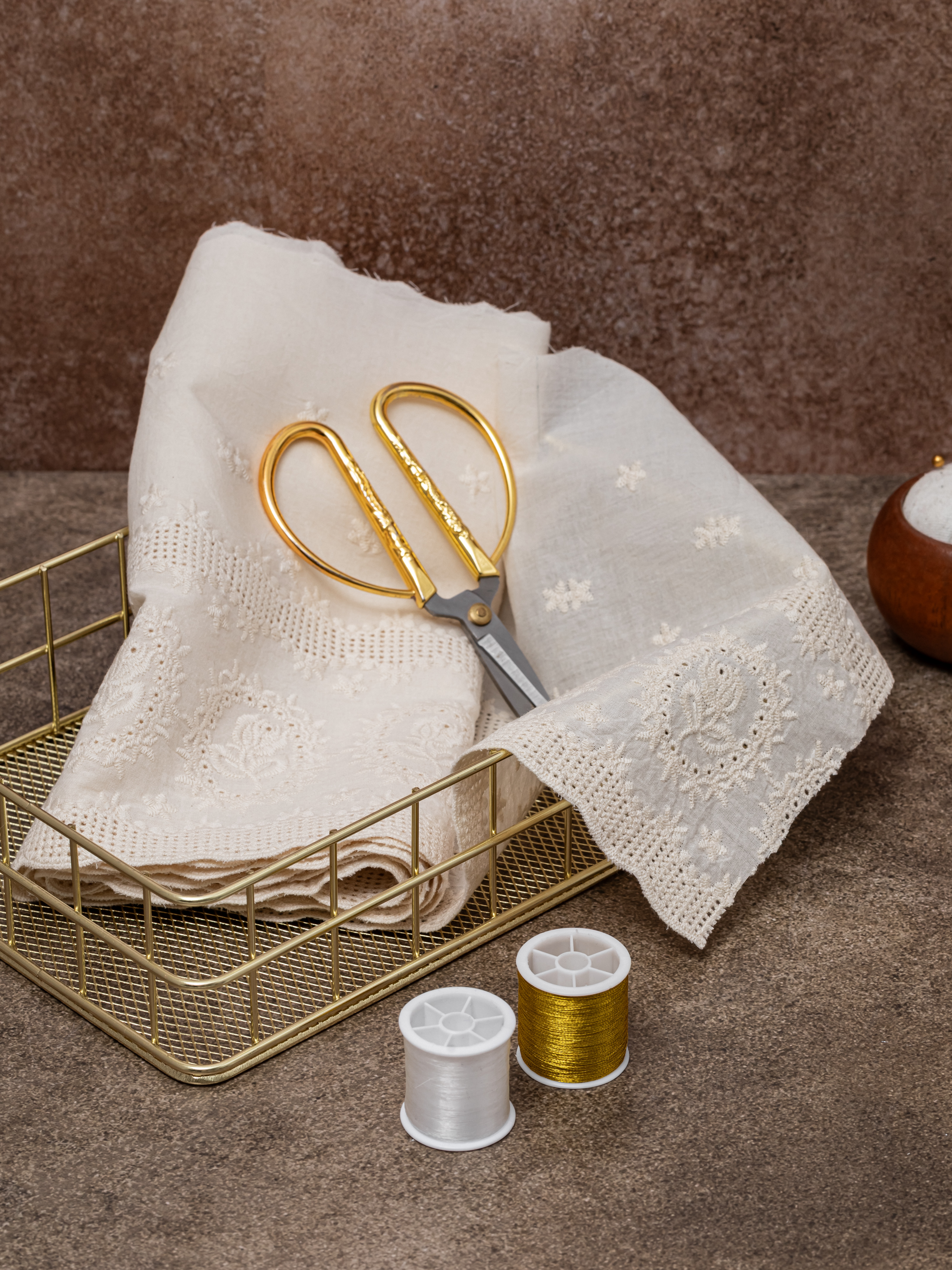 Шитье на батисте М939