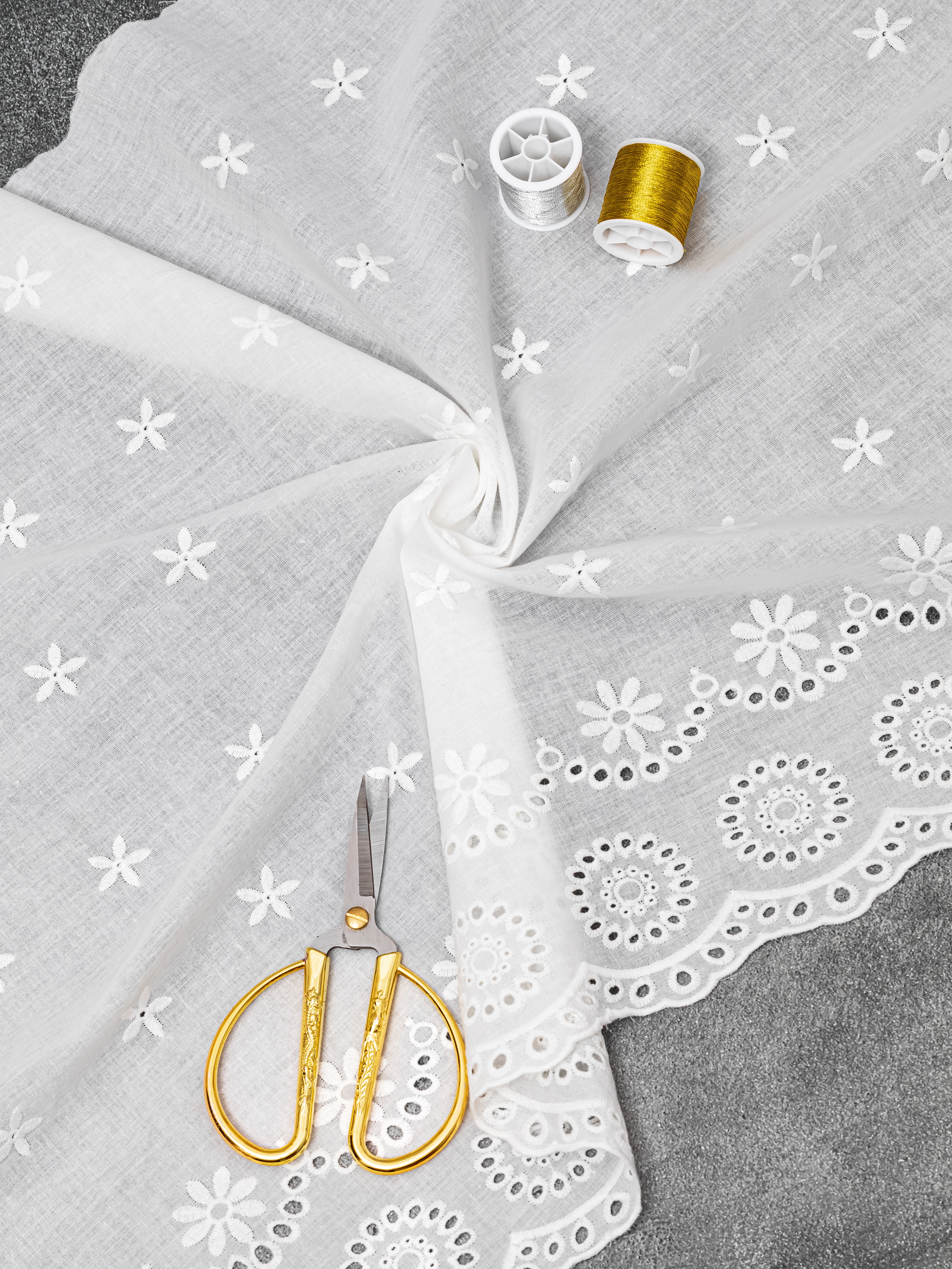 Шитье на батисте М910