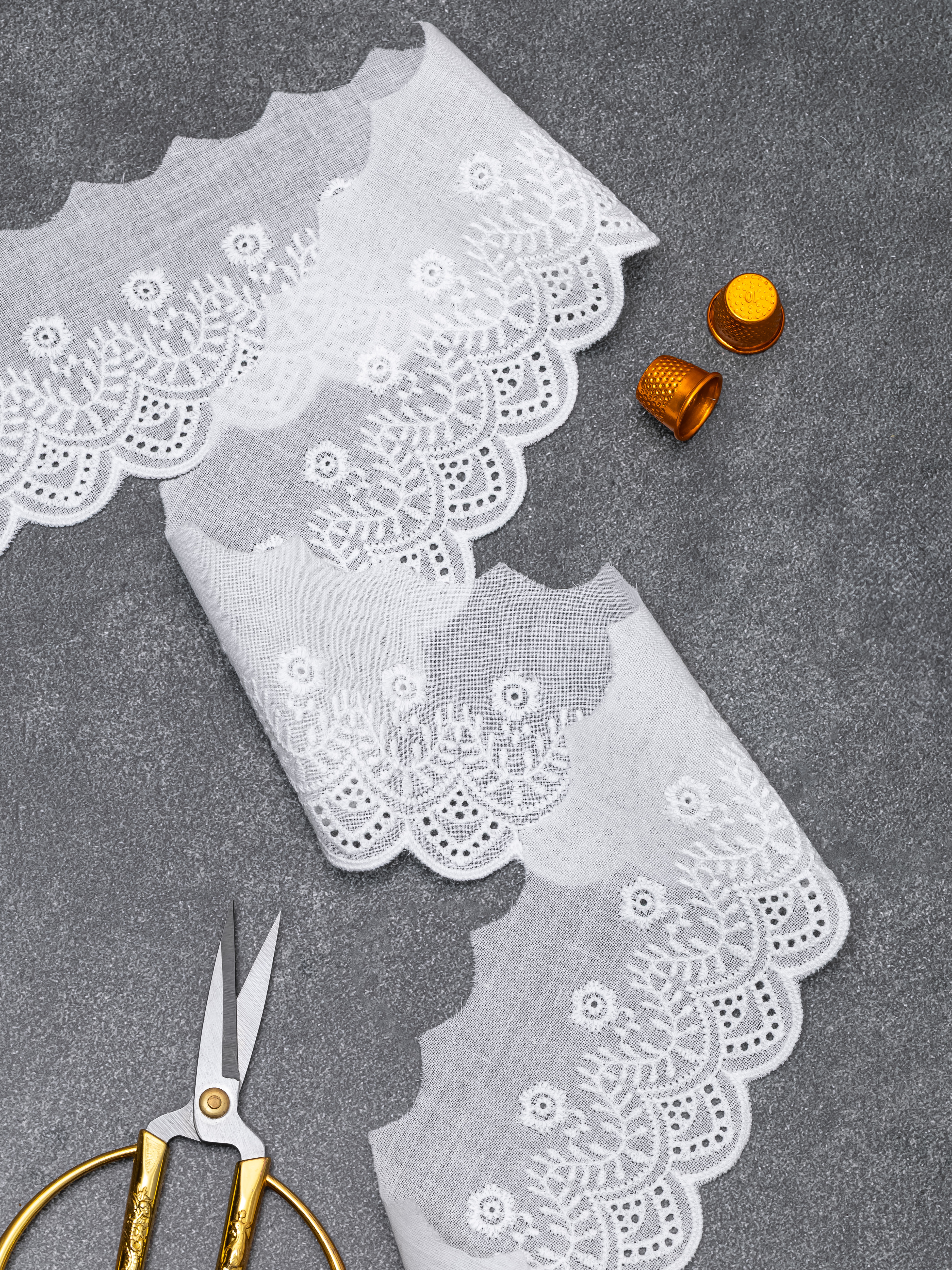 Шитье на батисте М855