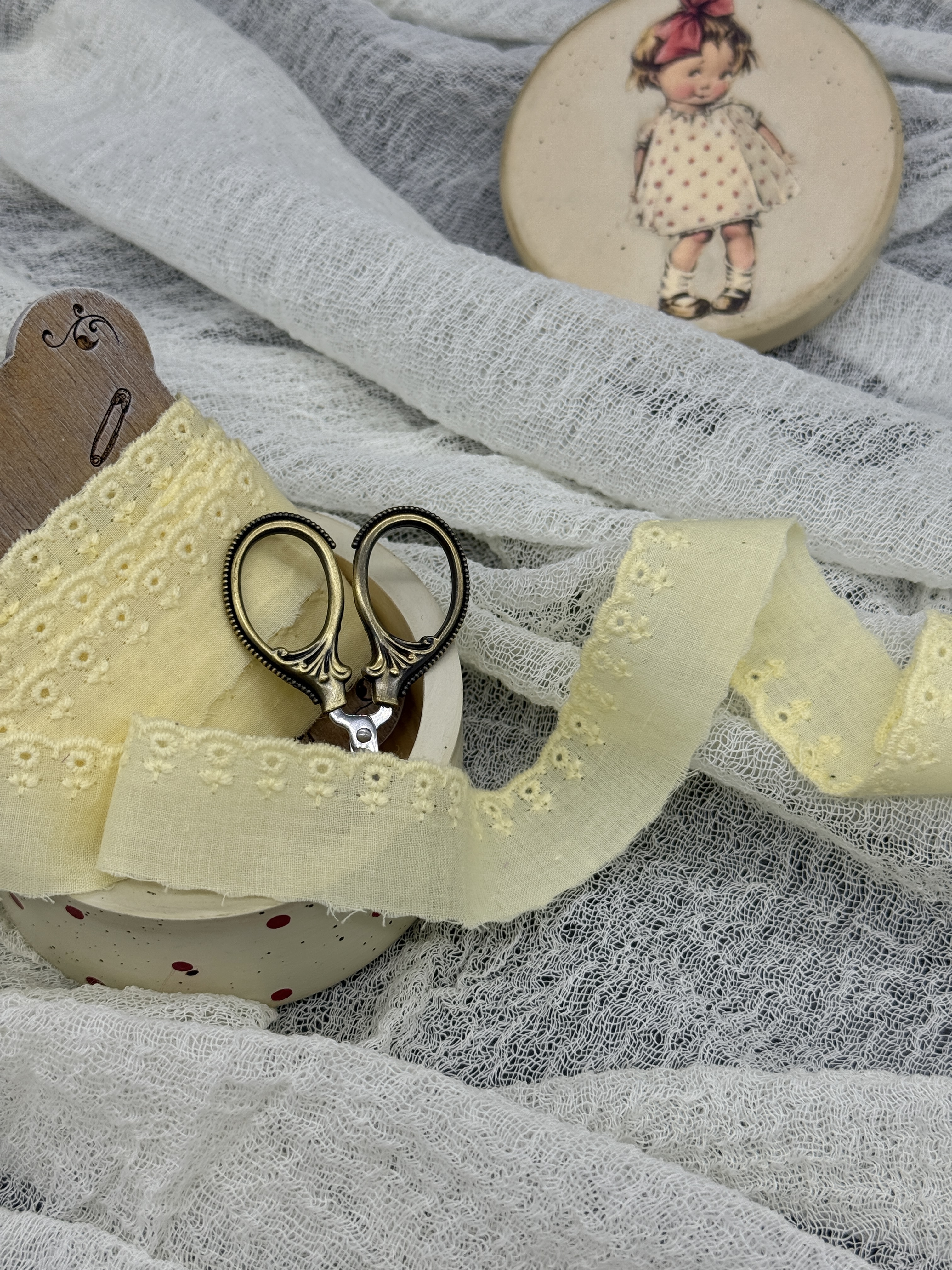 Шитье на батисте М385БЖ