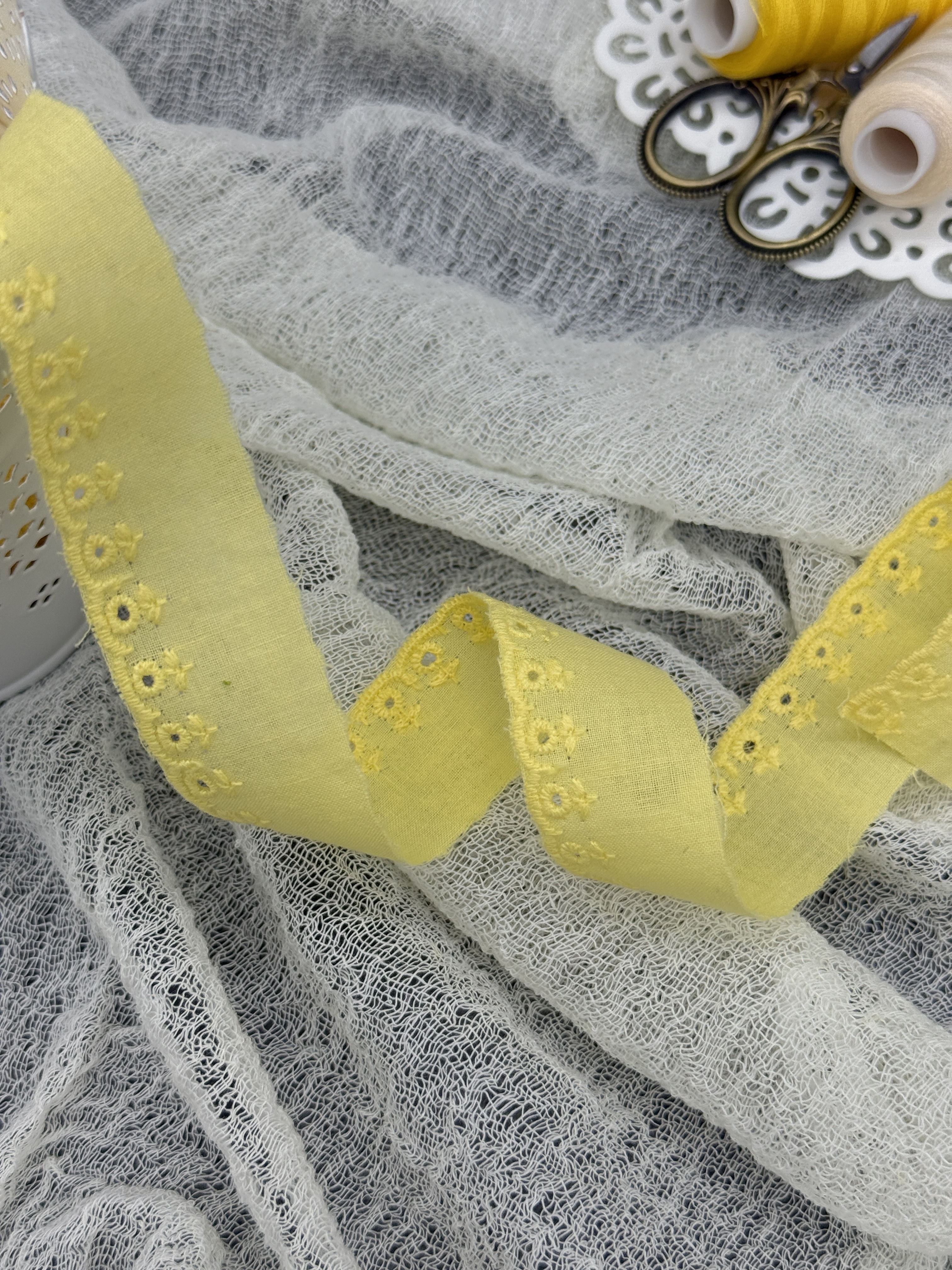 Шитье на батисте М385Ж