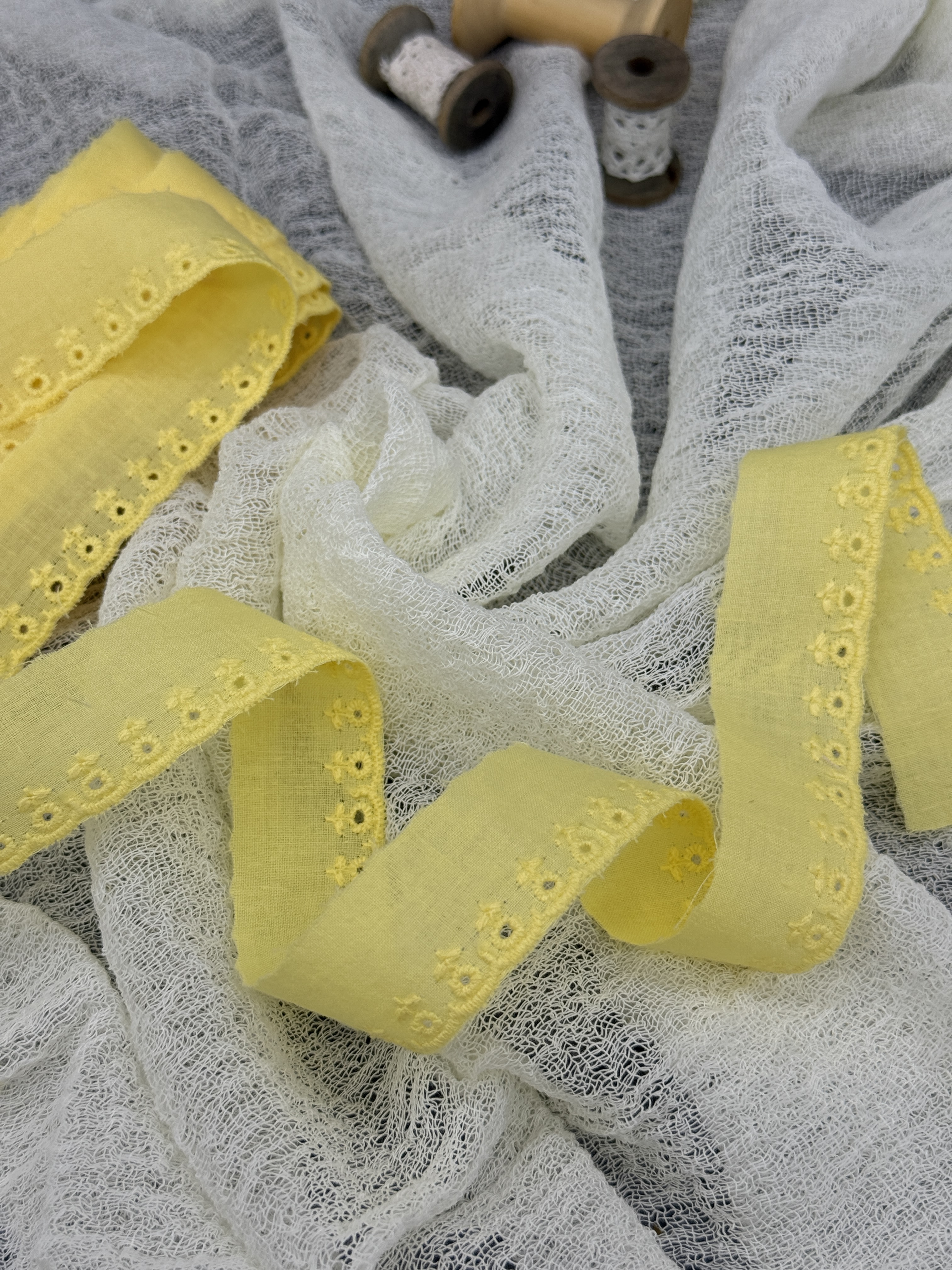 Шитье на батисте М385Ж