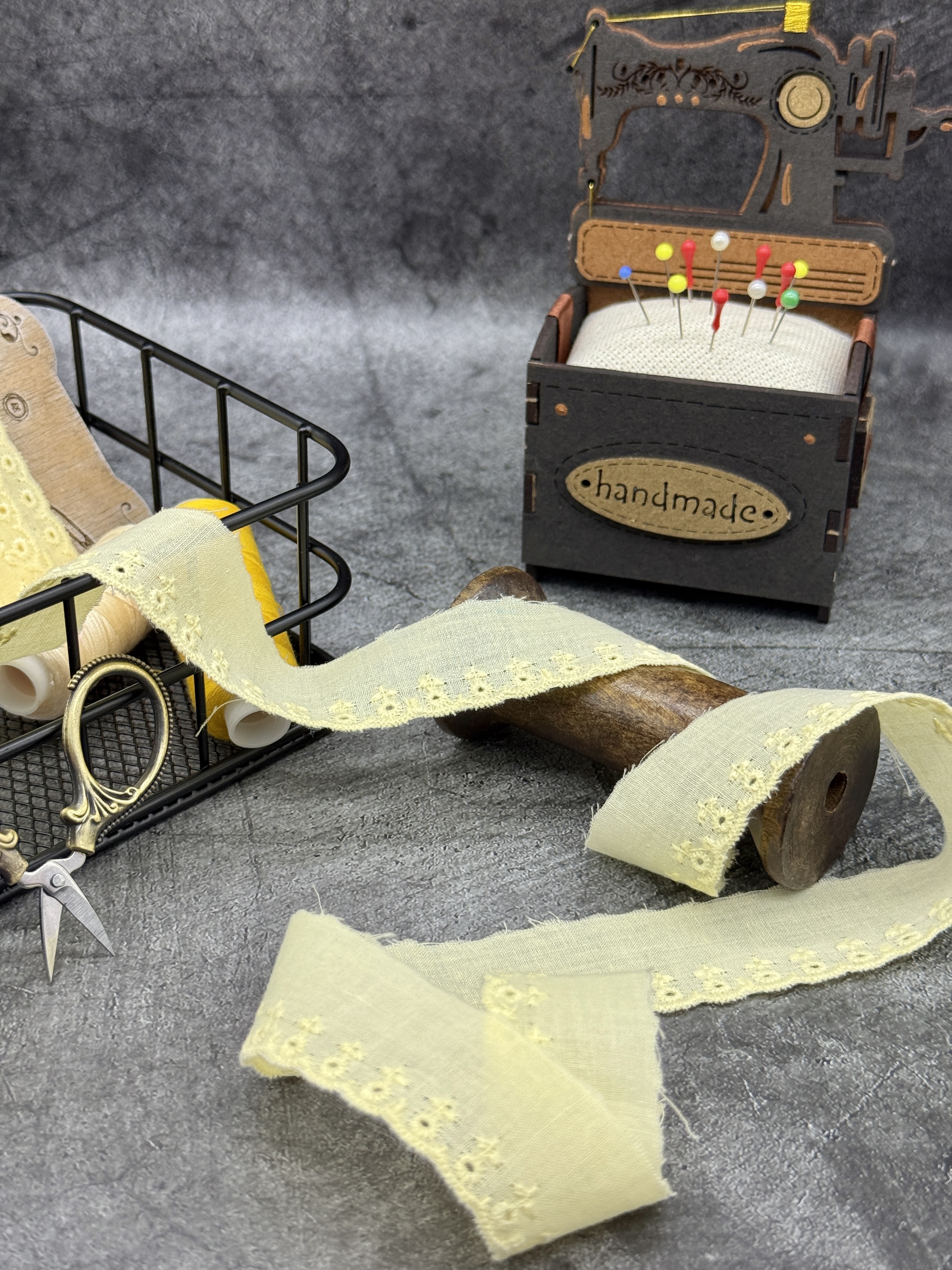 Шитье на батисте М385БЖ