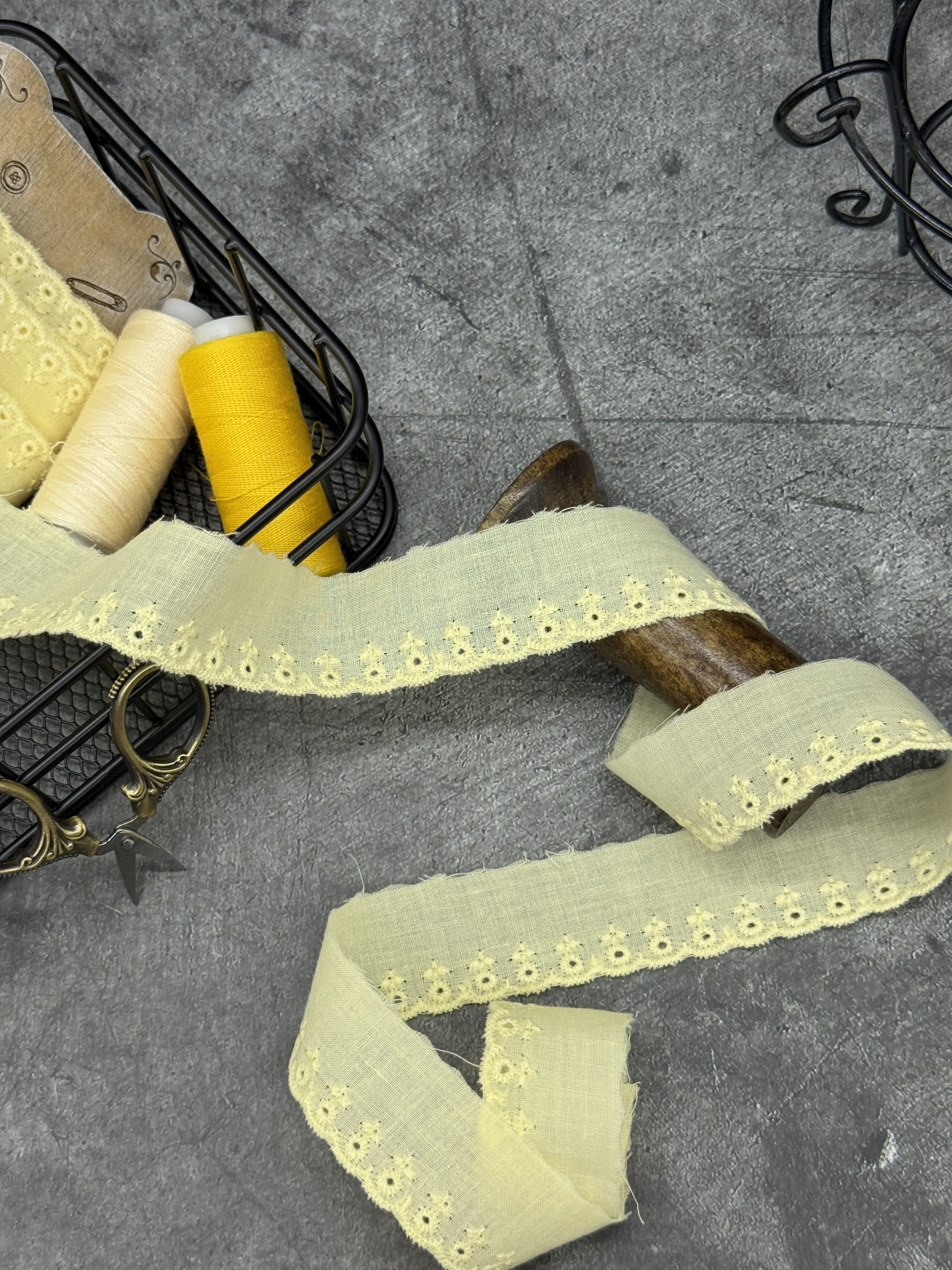 Шитье на батисте М385БЖ