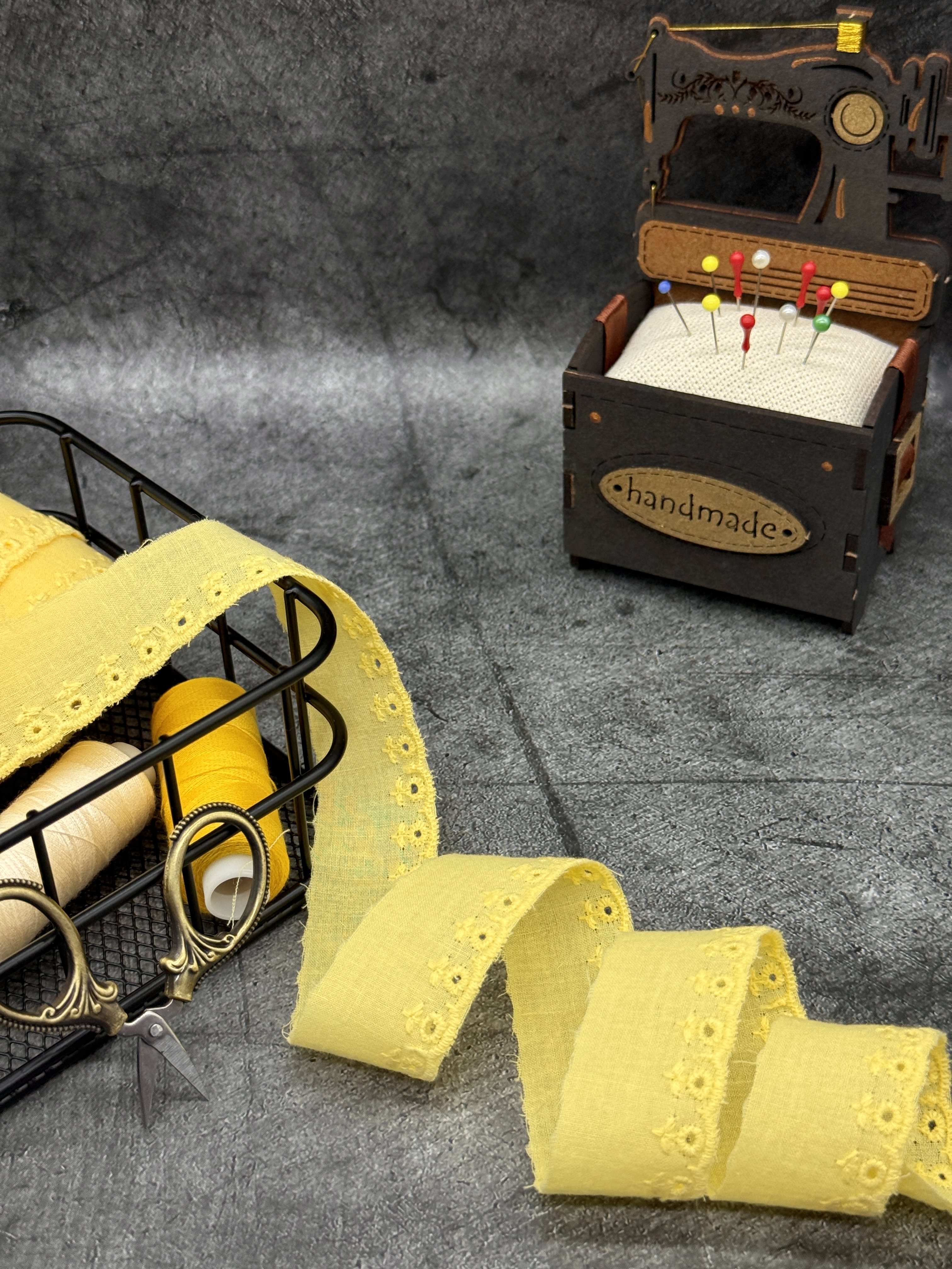 Шитье на батисте М385Ж