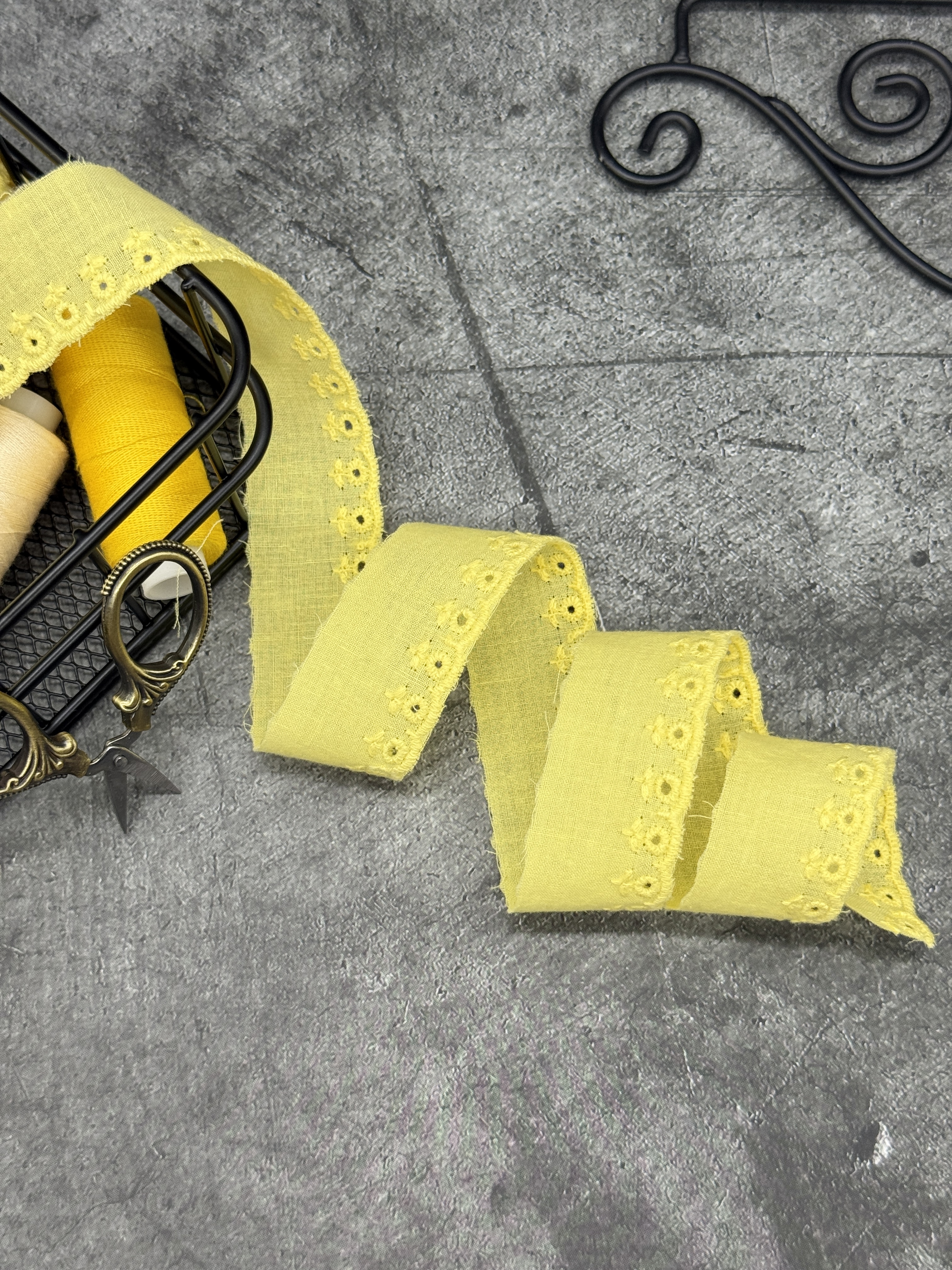 Шитье на батисте М385Ж