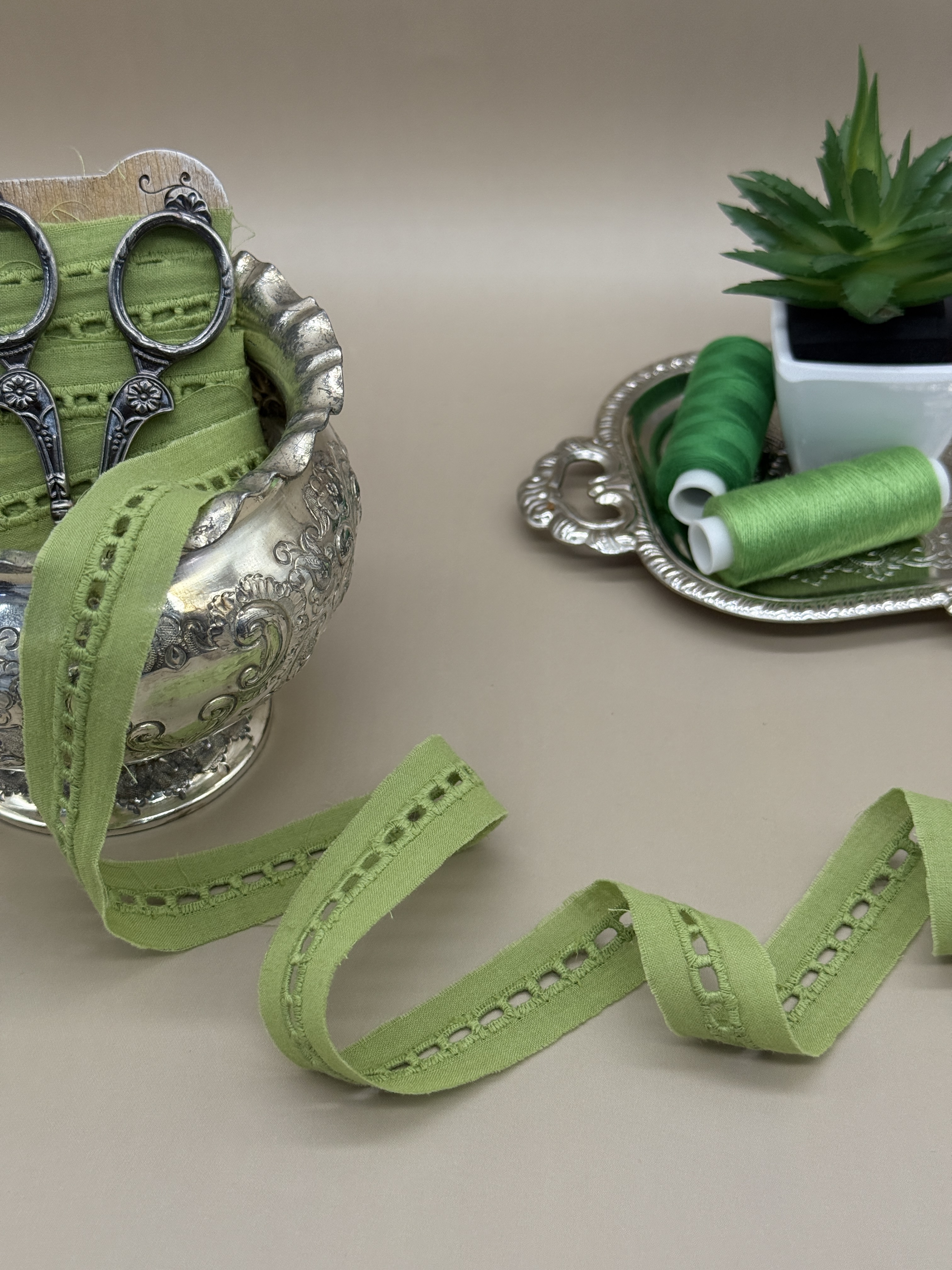 Шитьё на батисте, прошва М384