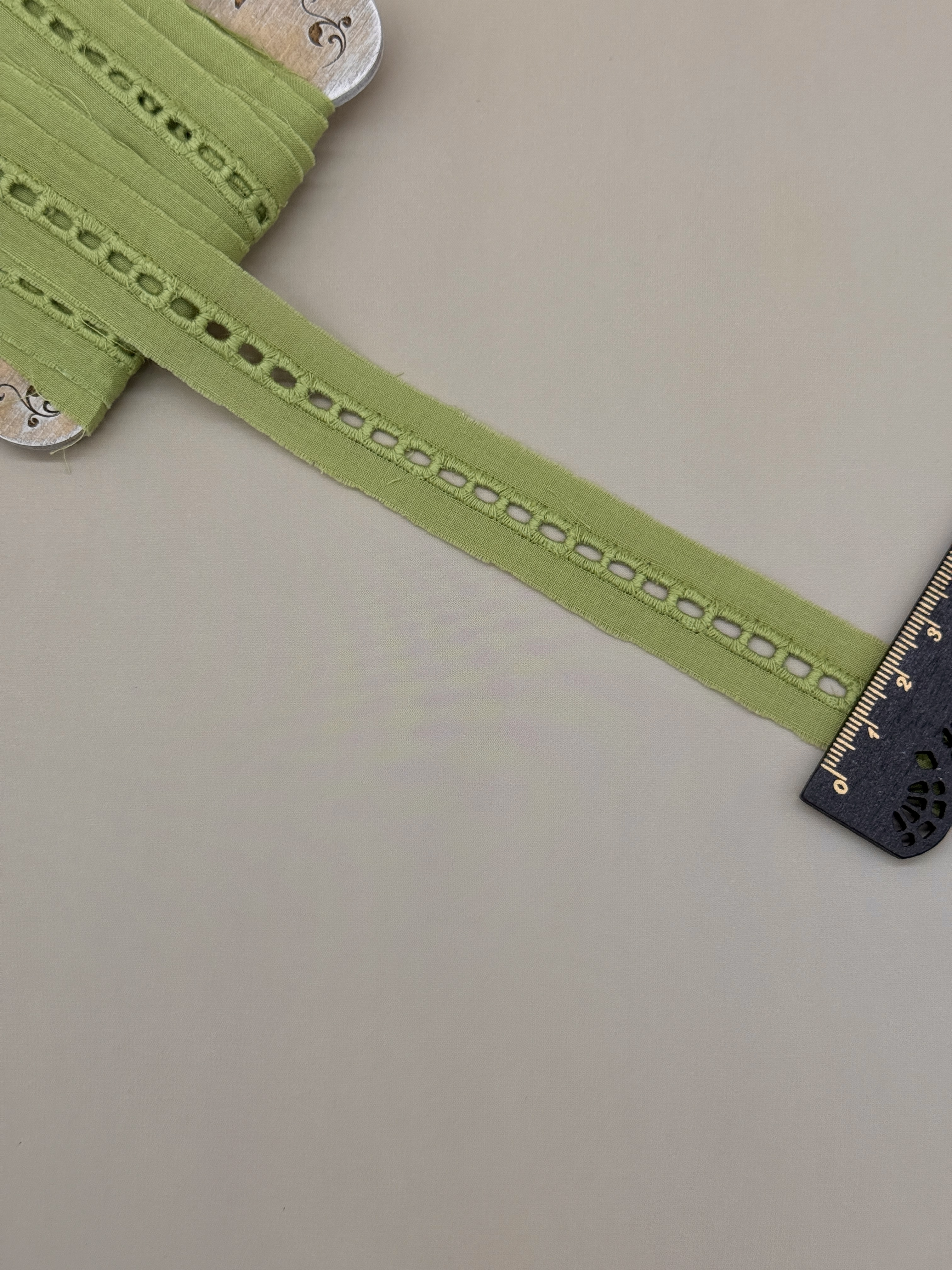 Шитьё на батисте, прошва М384