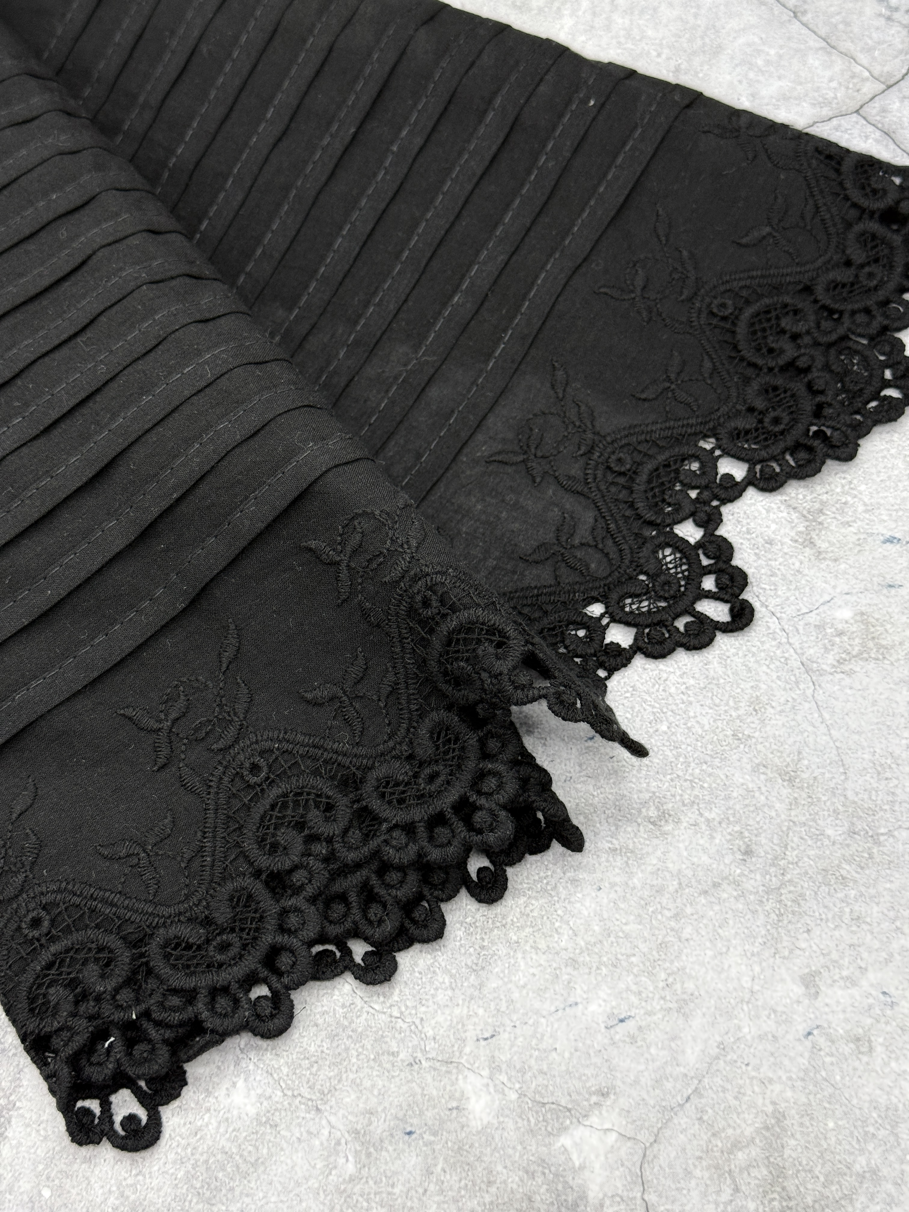 Шитье на батисте М437