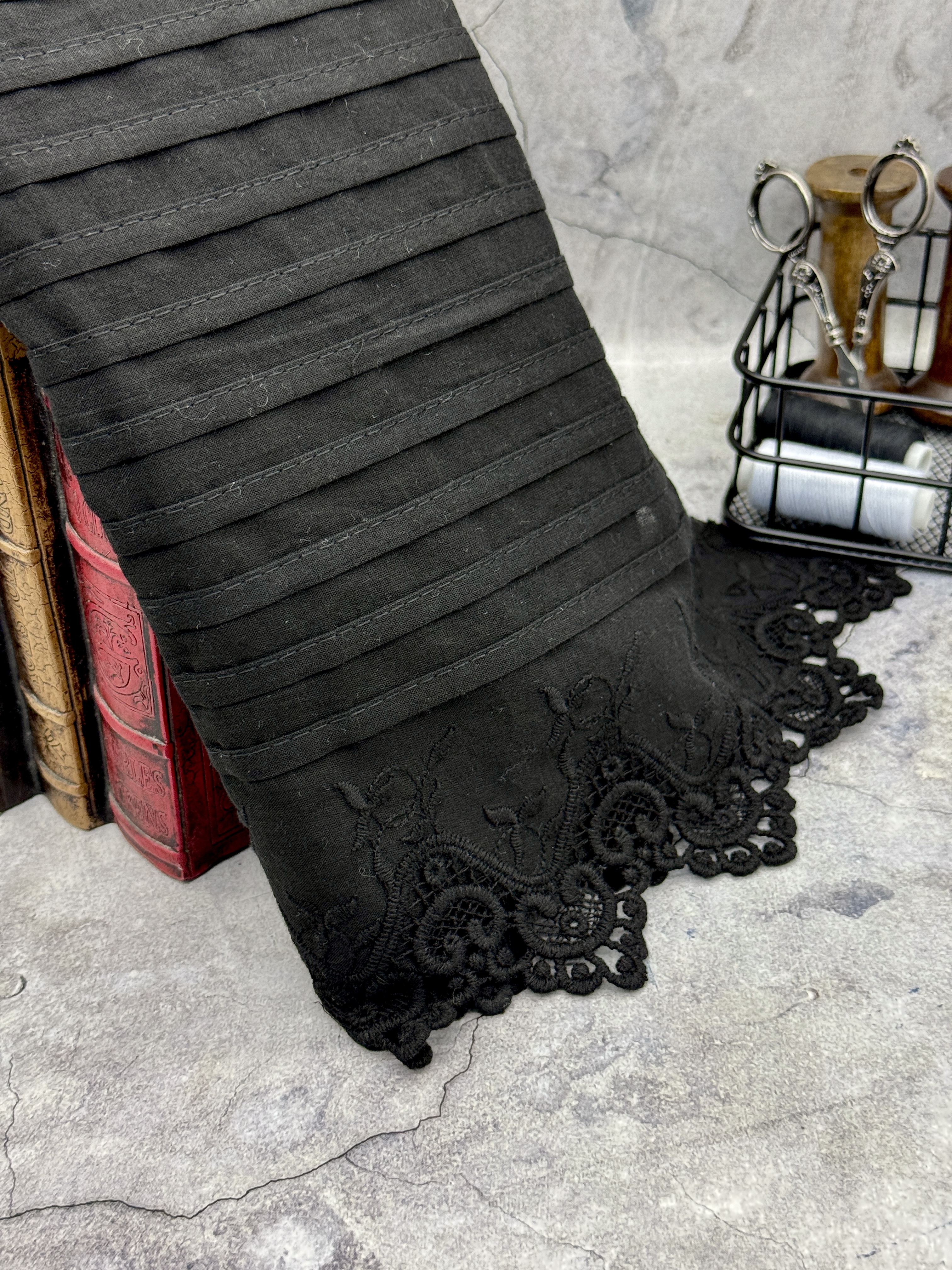 Шитье на батисте М437