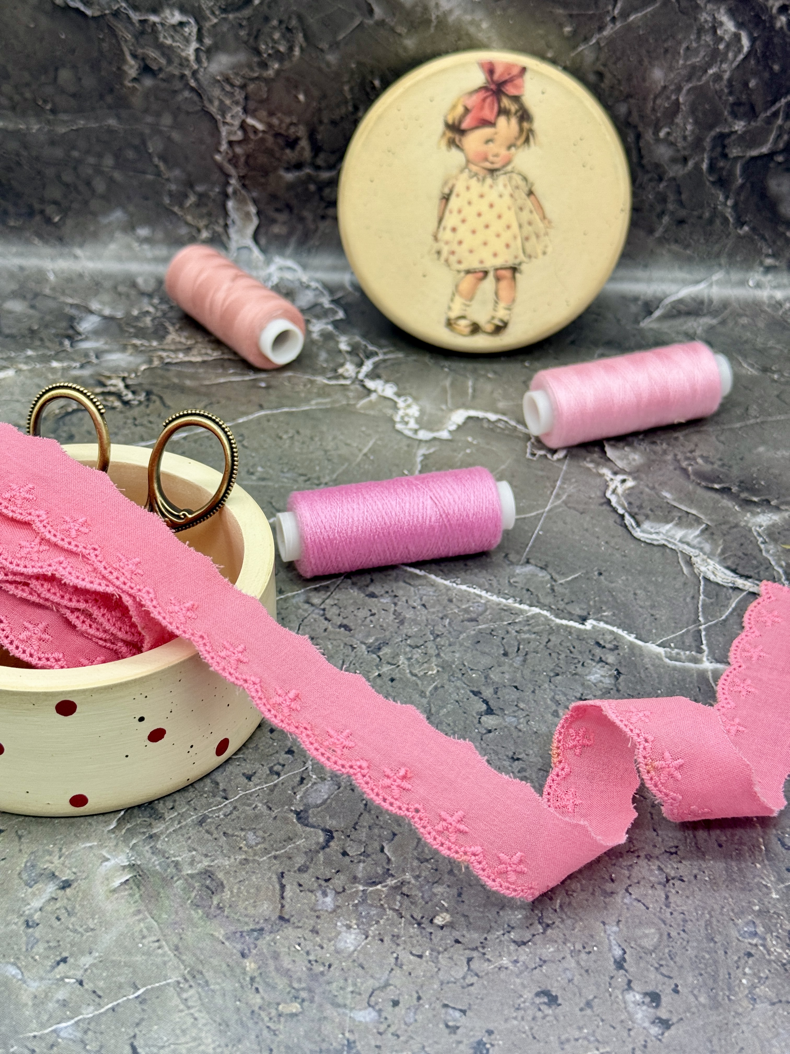 Шитьё на батисте М393