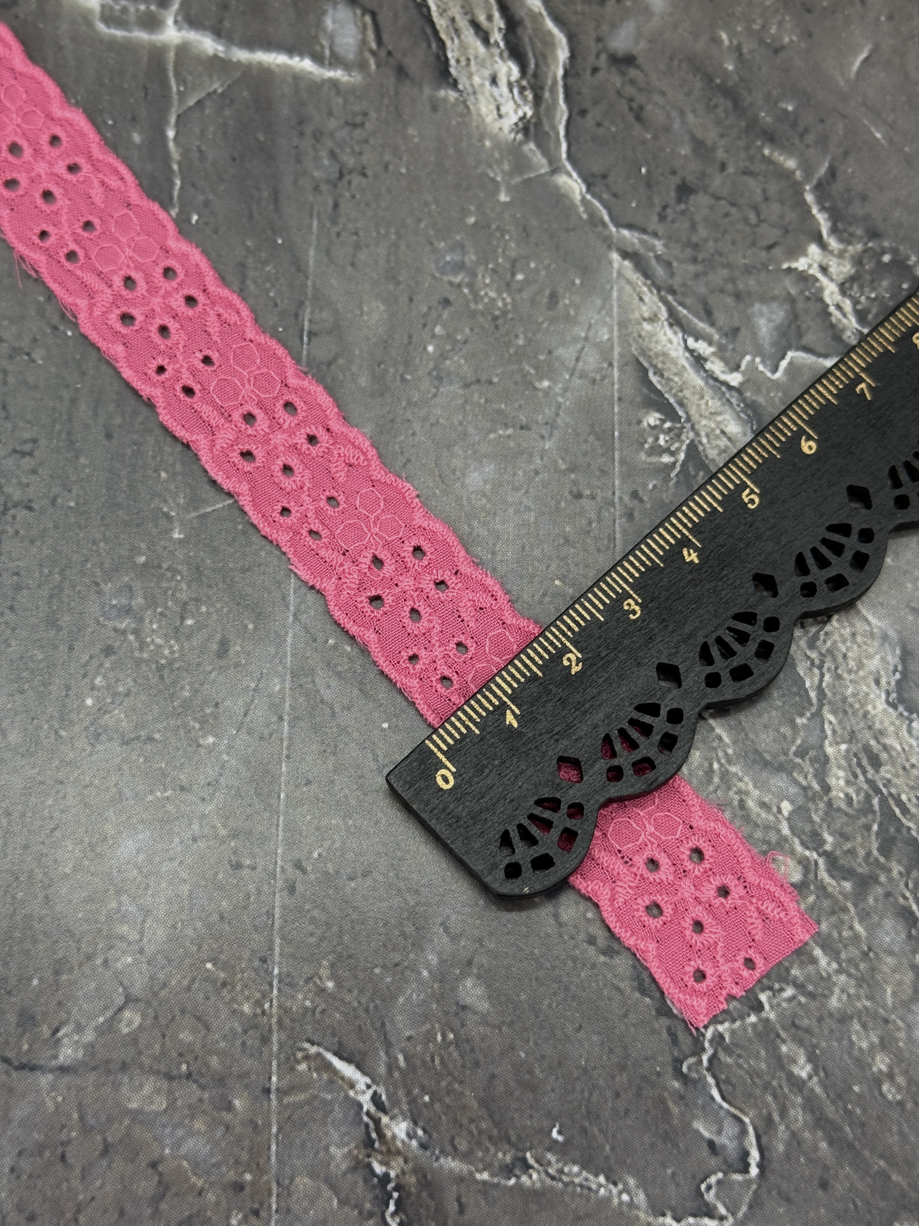 Шитье на батисте М399