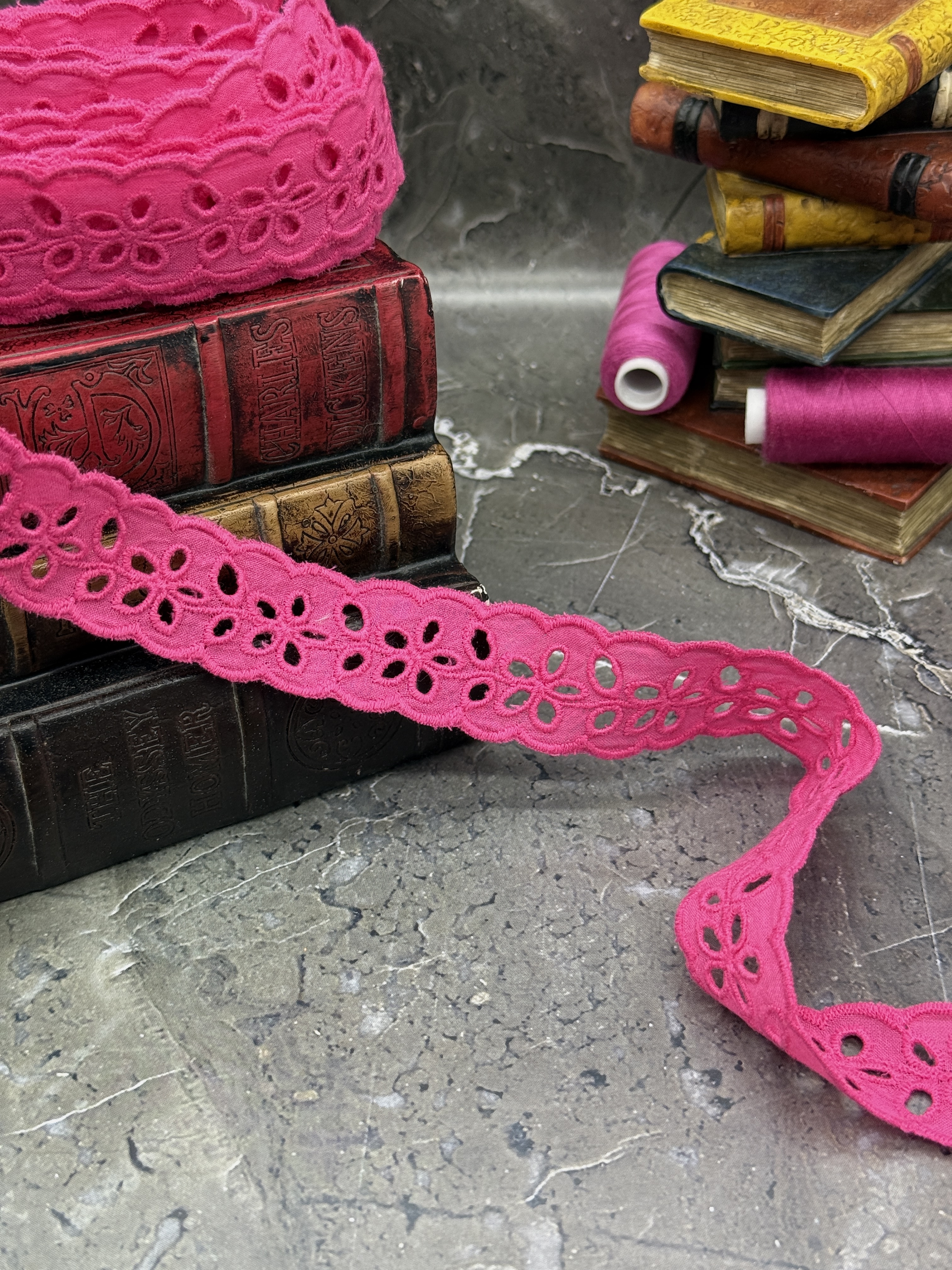 Шитье на батисте М403М