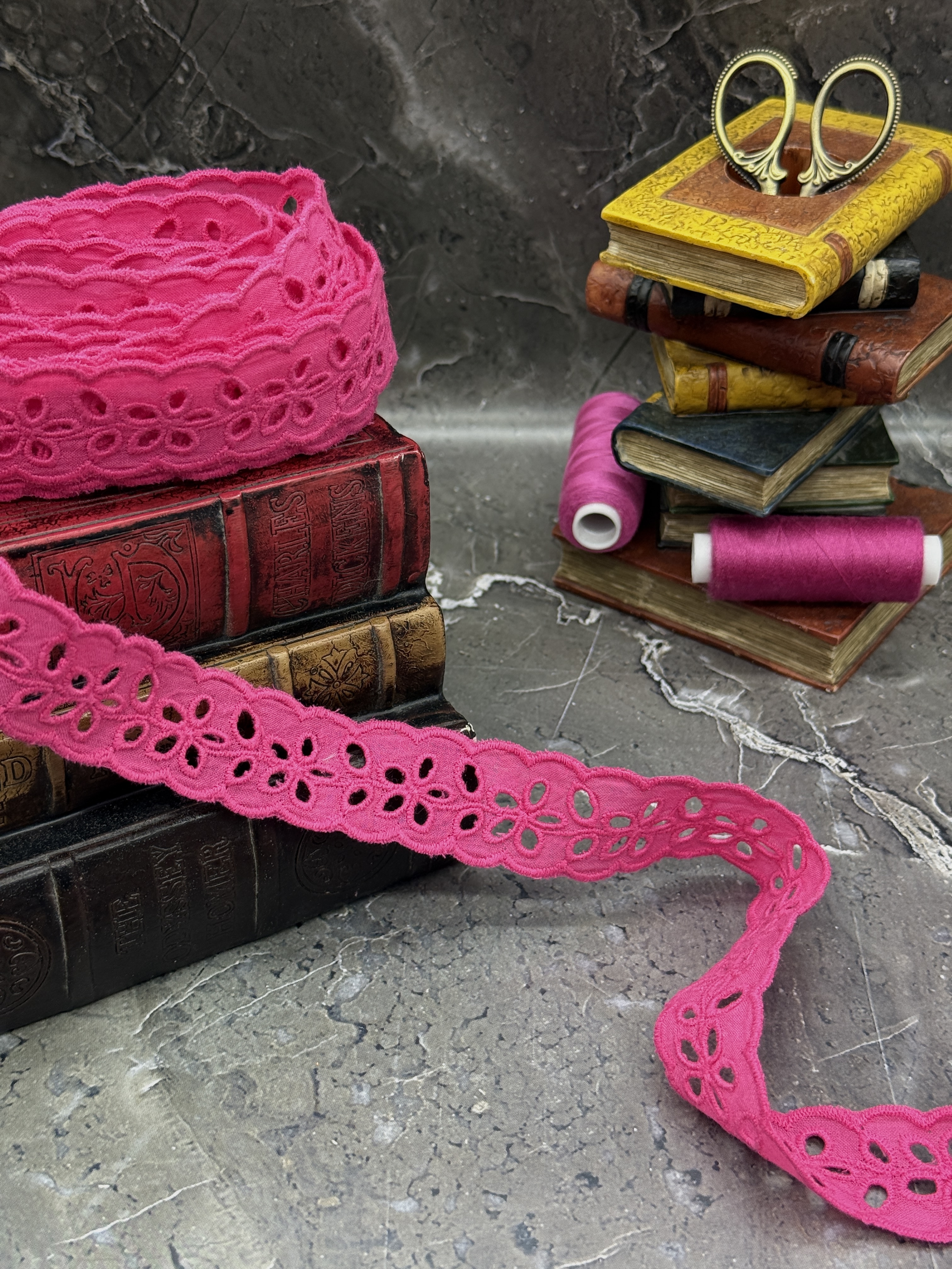 Шитье на батисте М403М