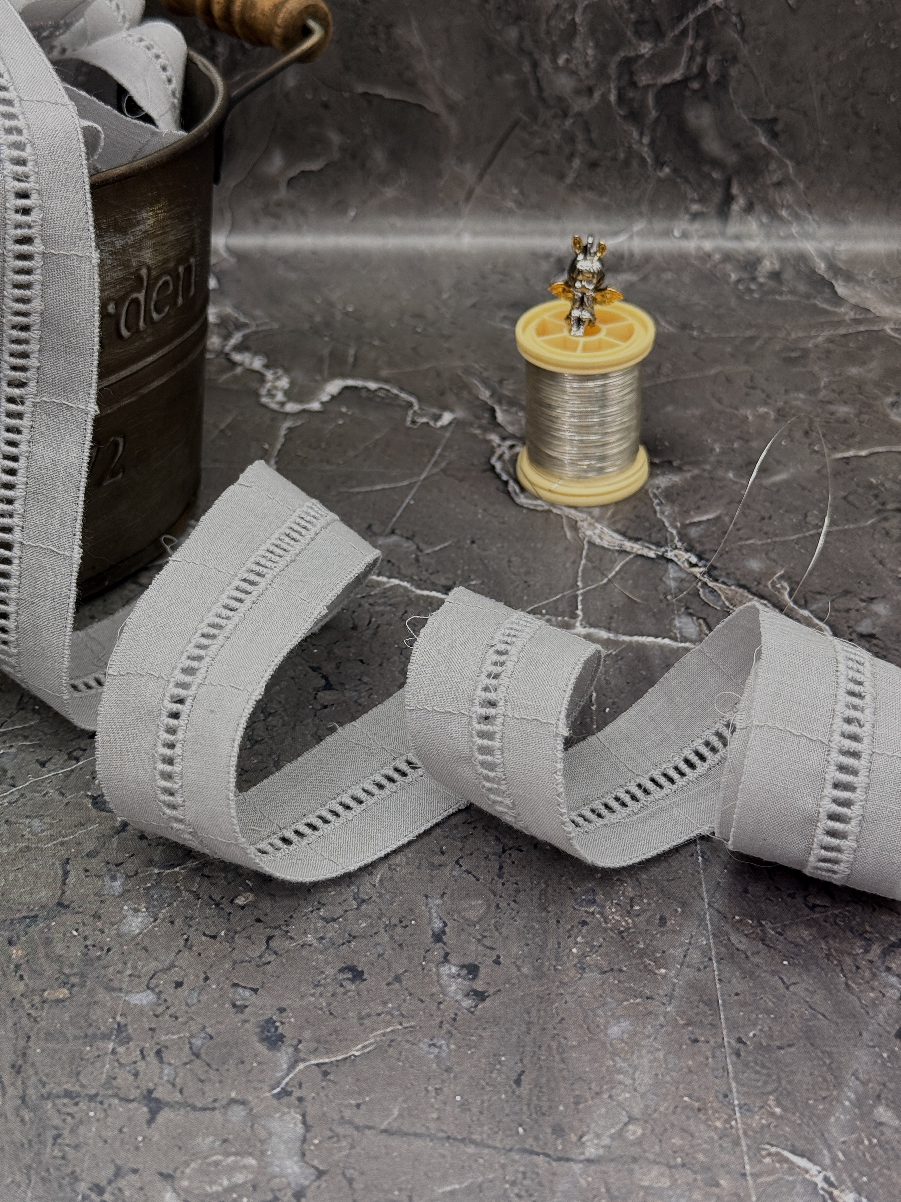 Шитье на батисте М397