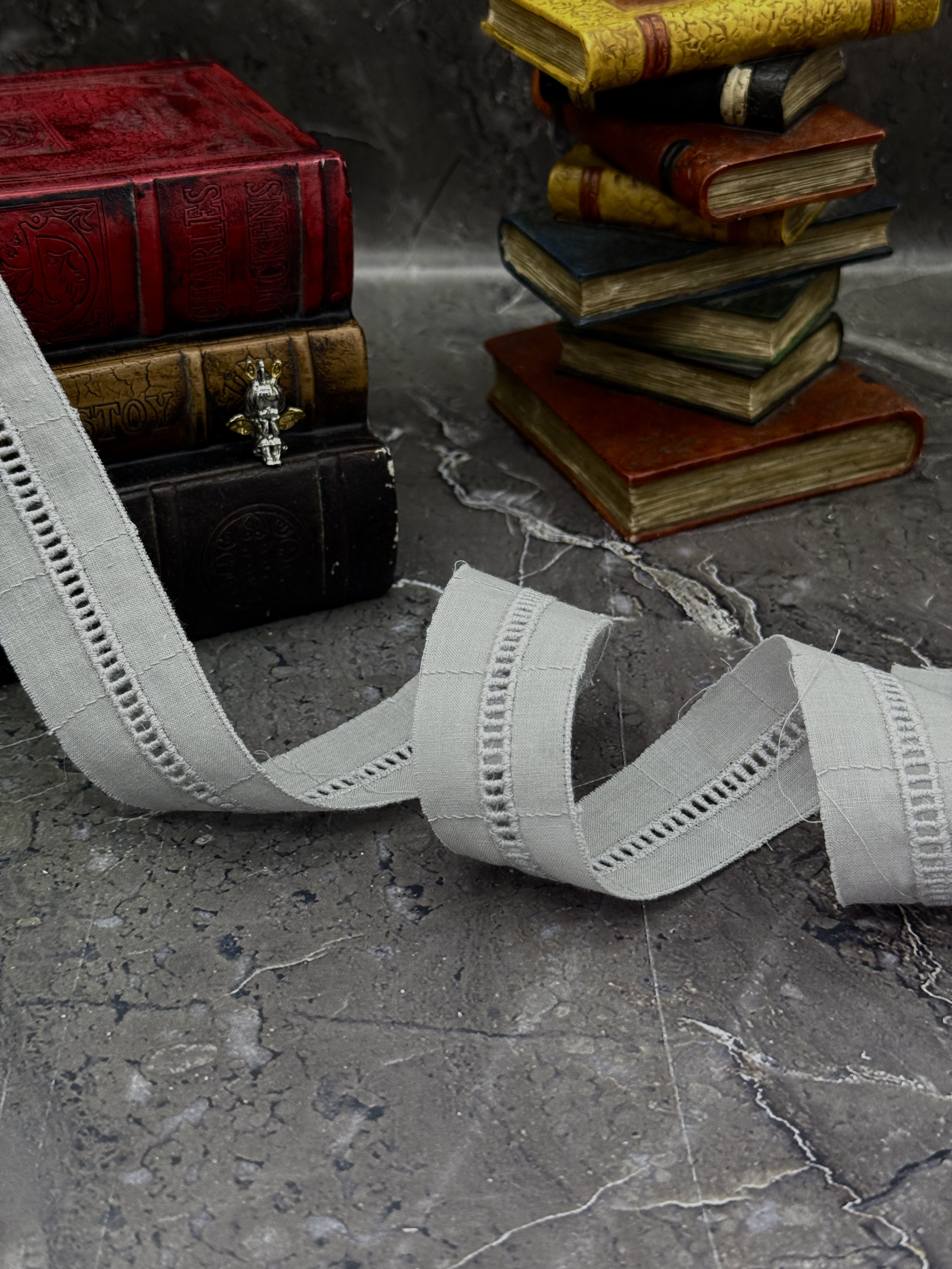 Шитье на батисте М397