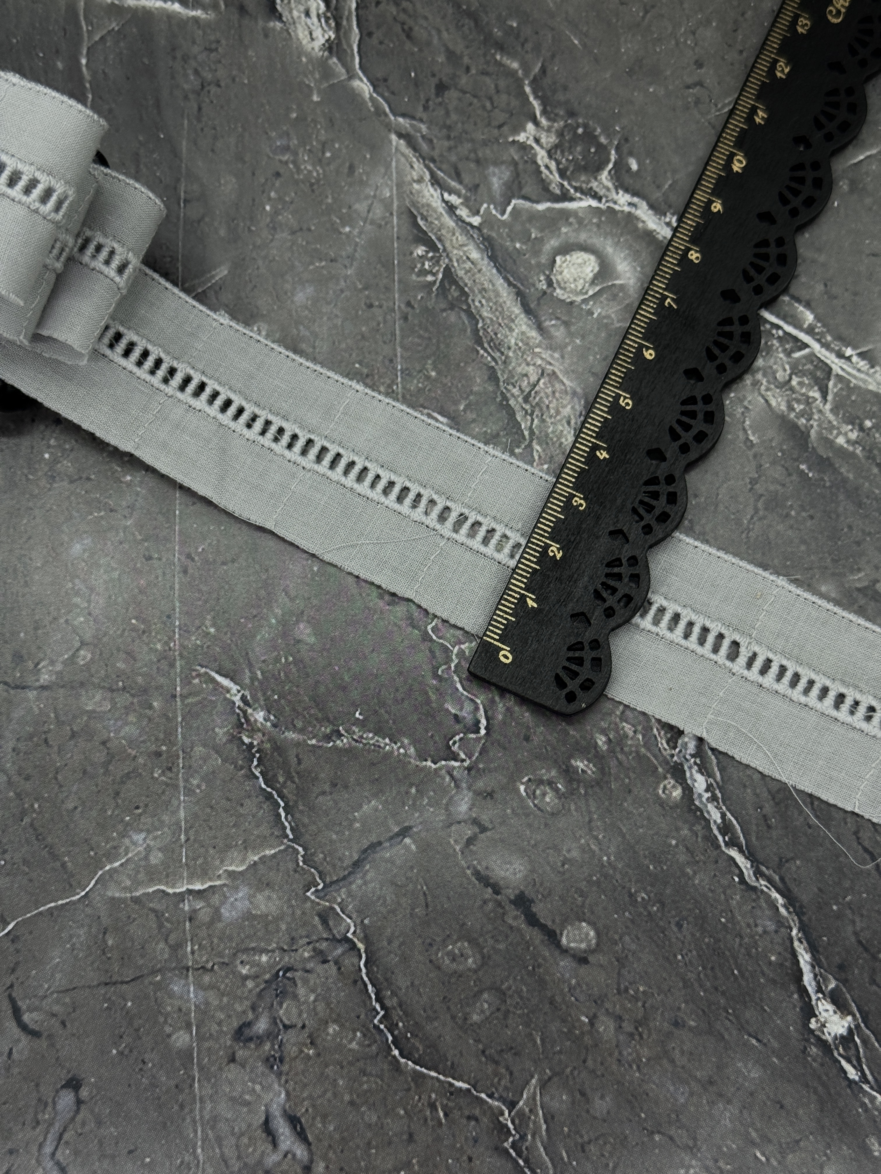 Шитье на батисте М397