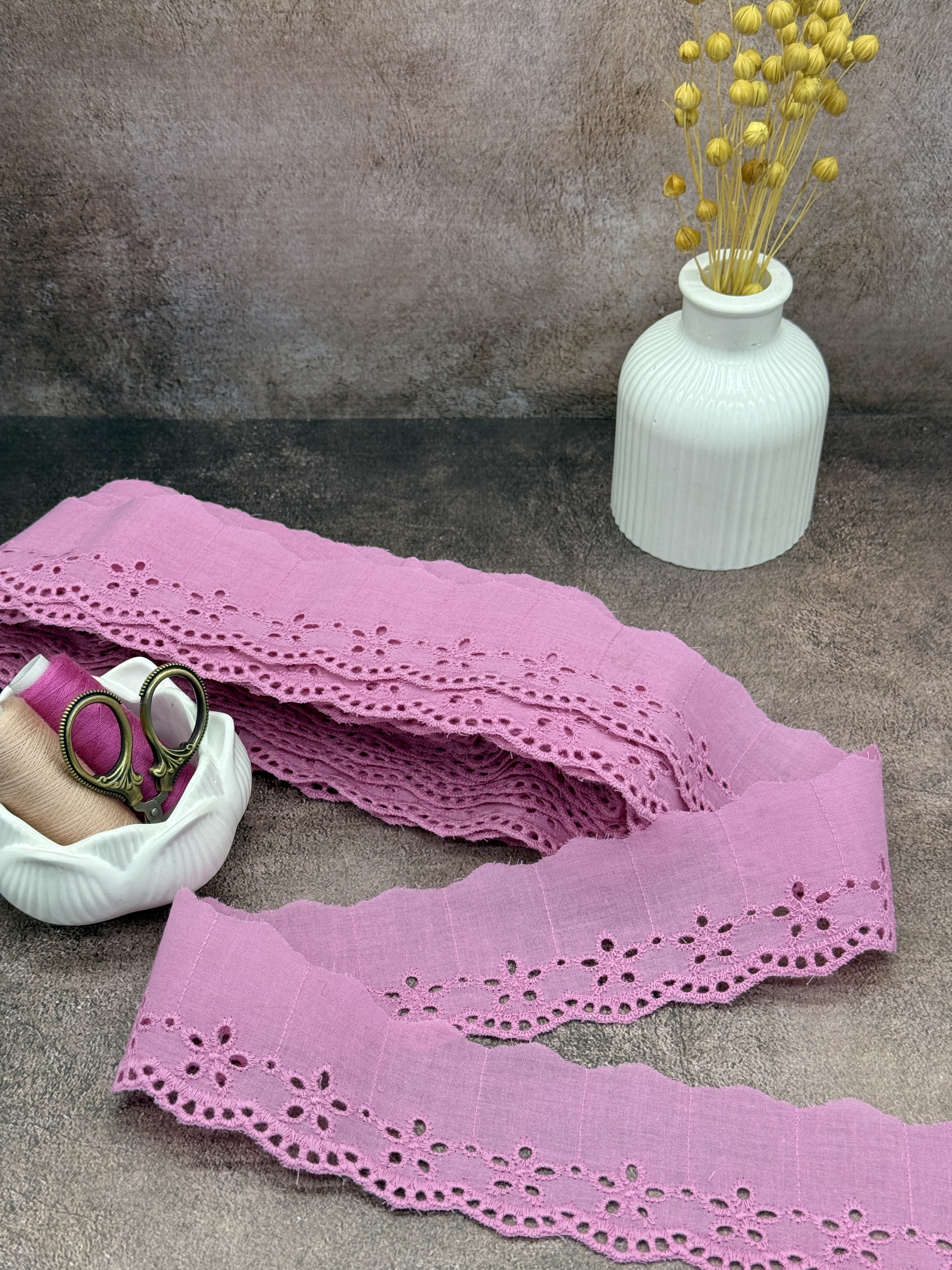 Шитье на батисте М407