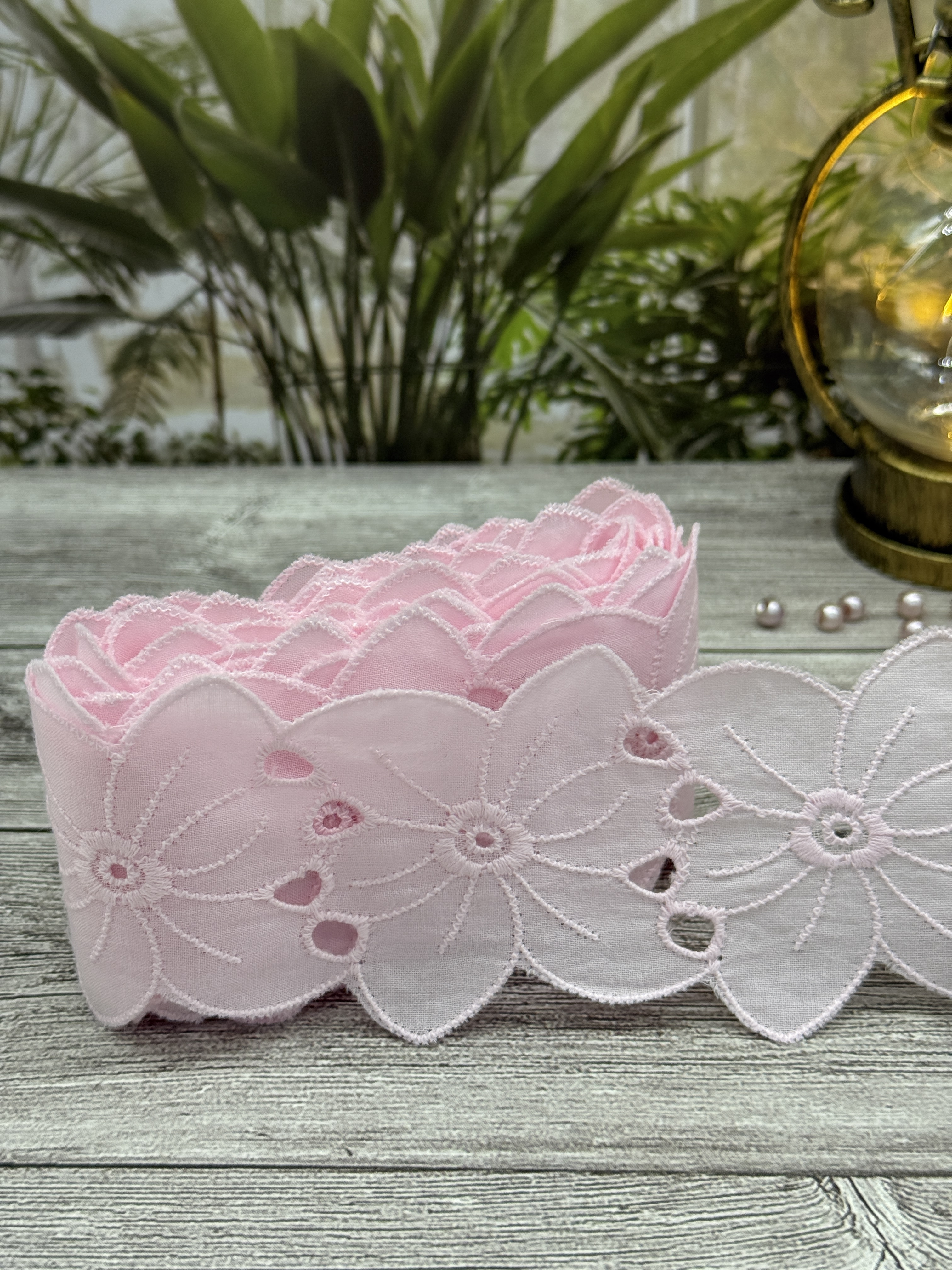 Шитье на батисте М424