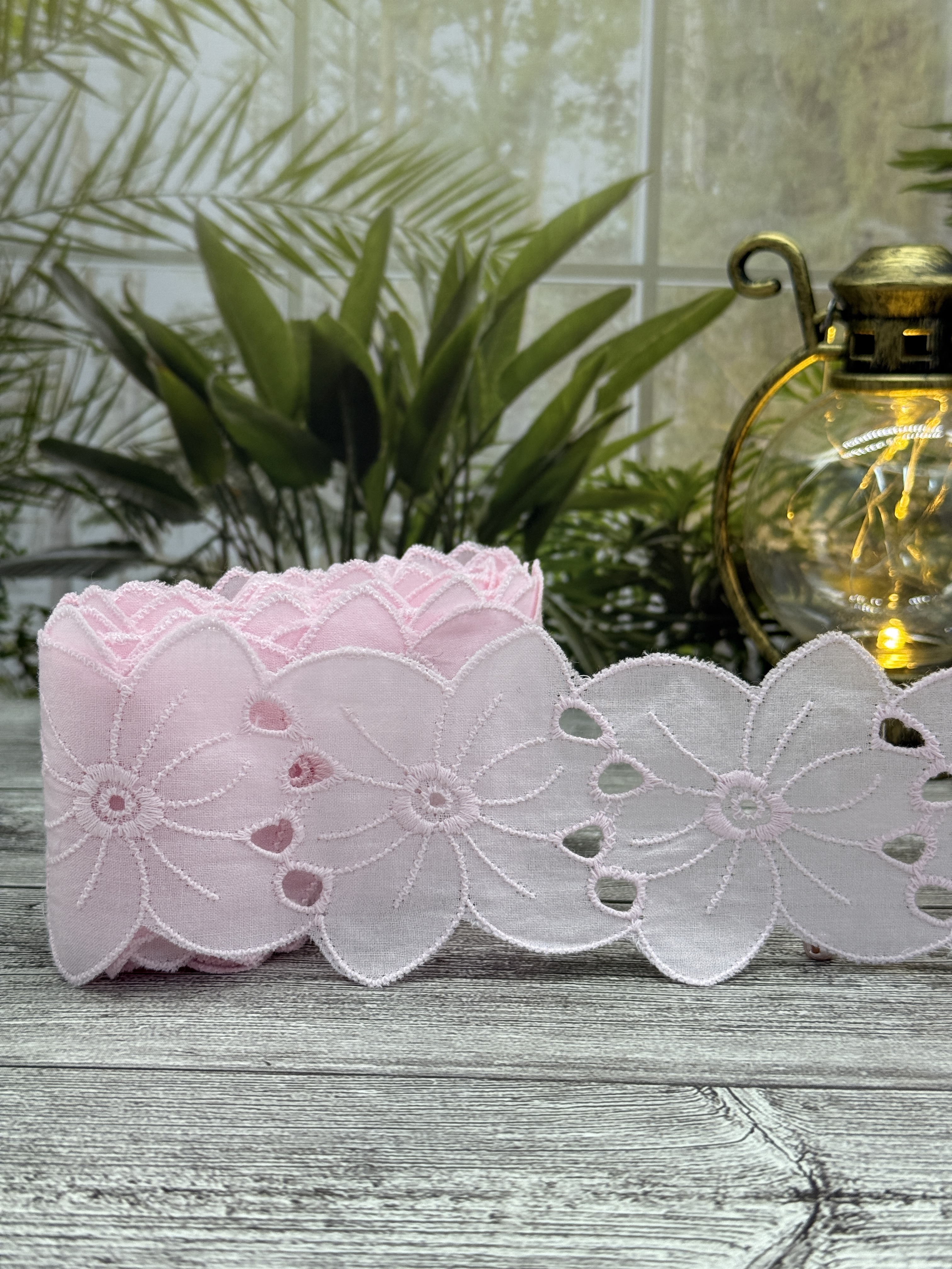 Шитье на батисте М424