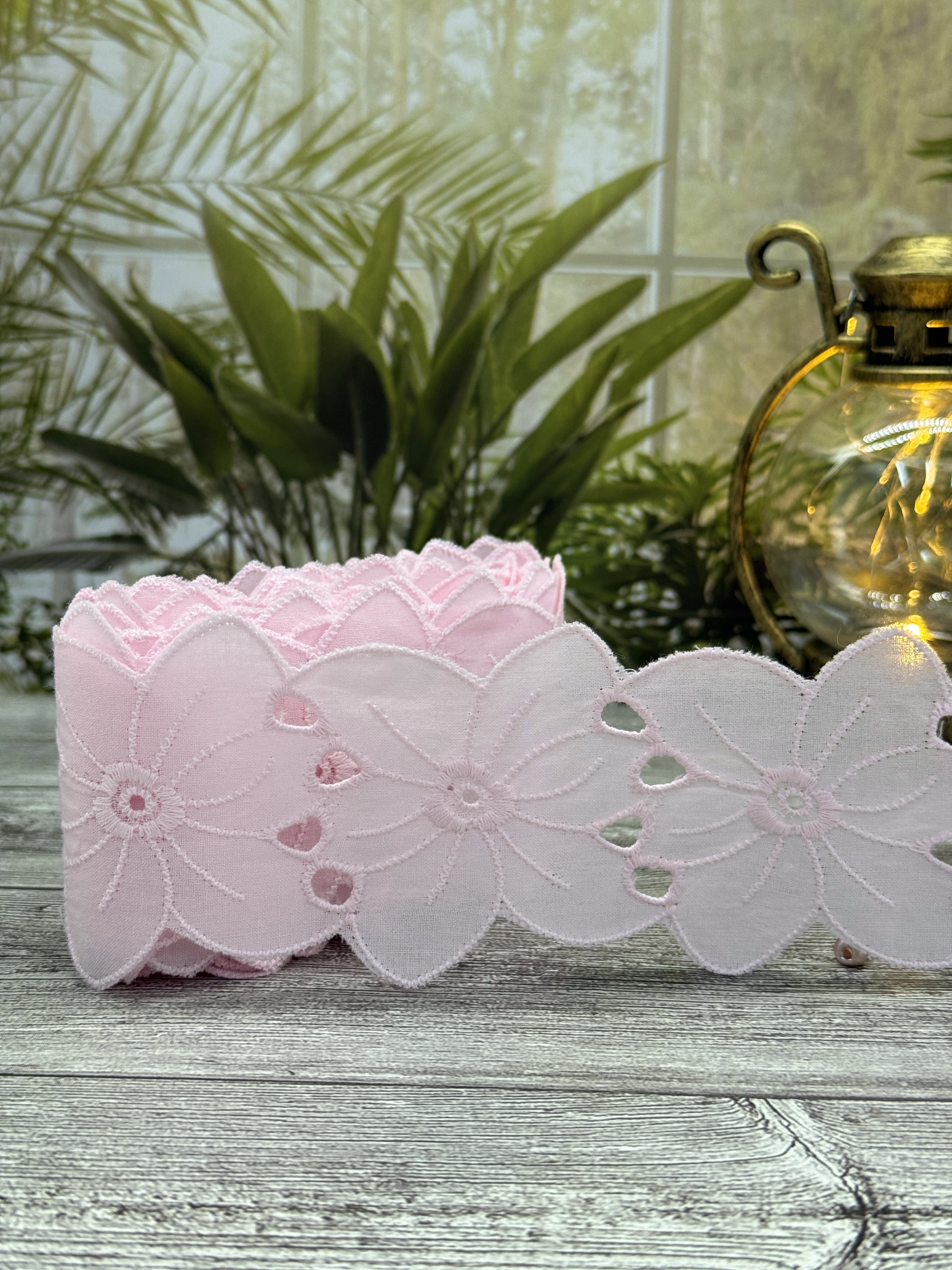 Шитье на батисте М424