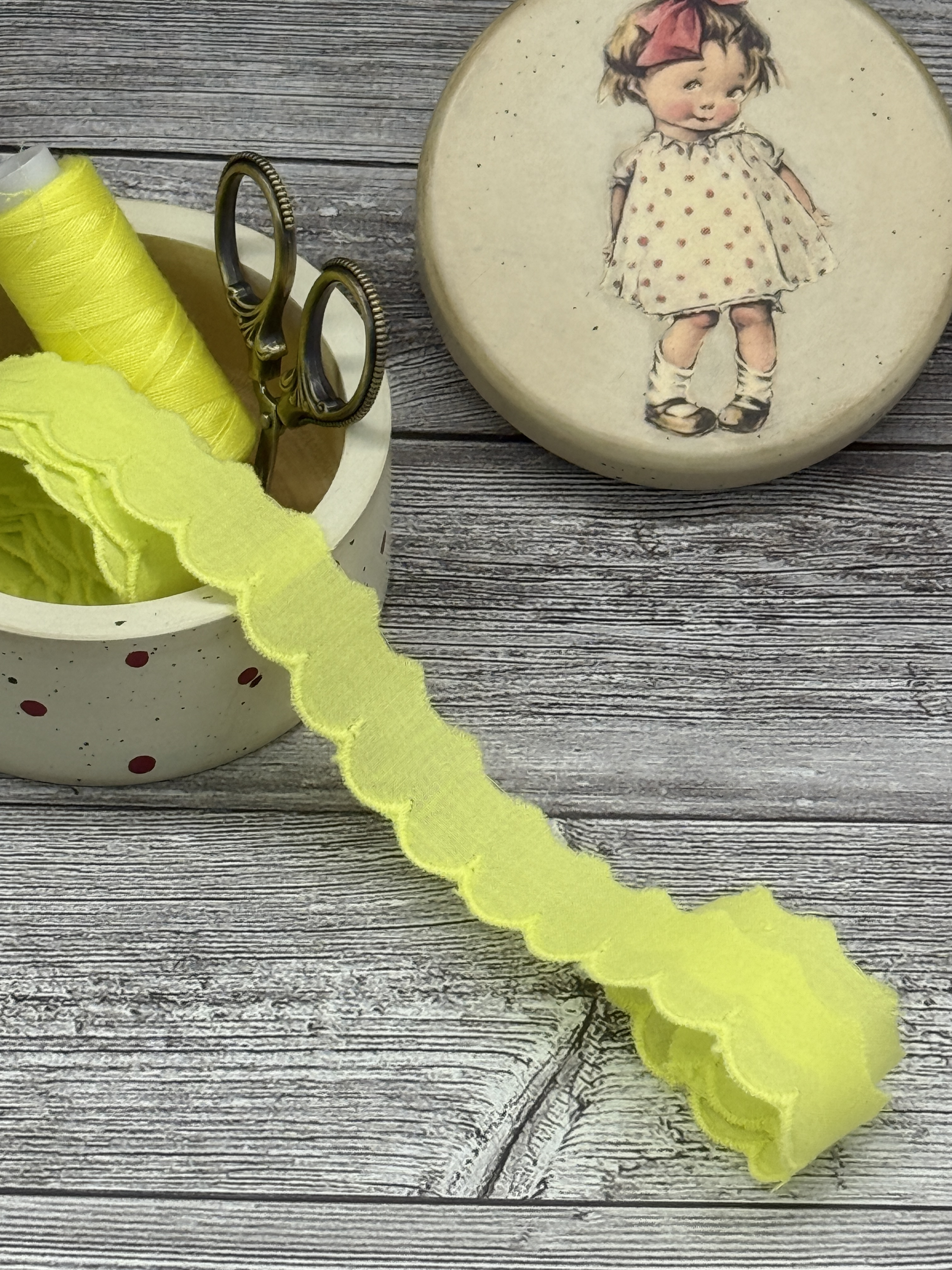 Шитье на батисте М414