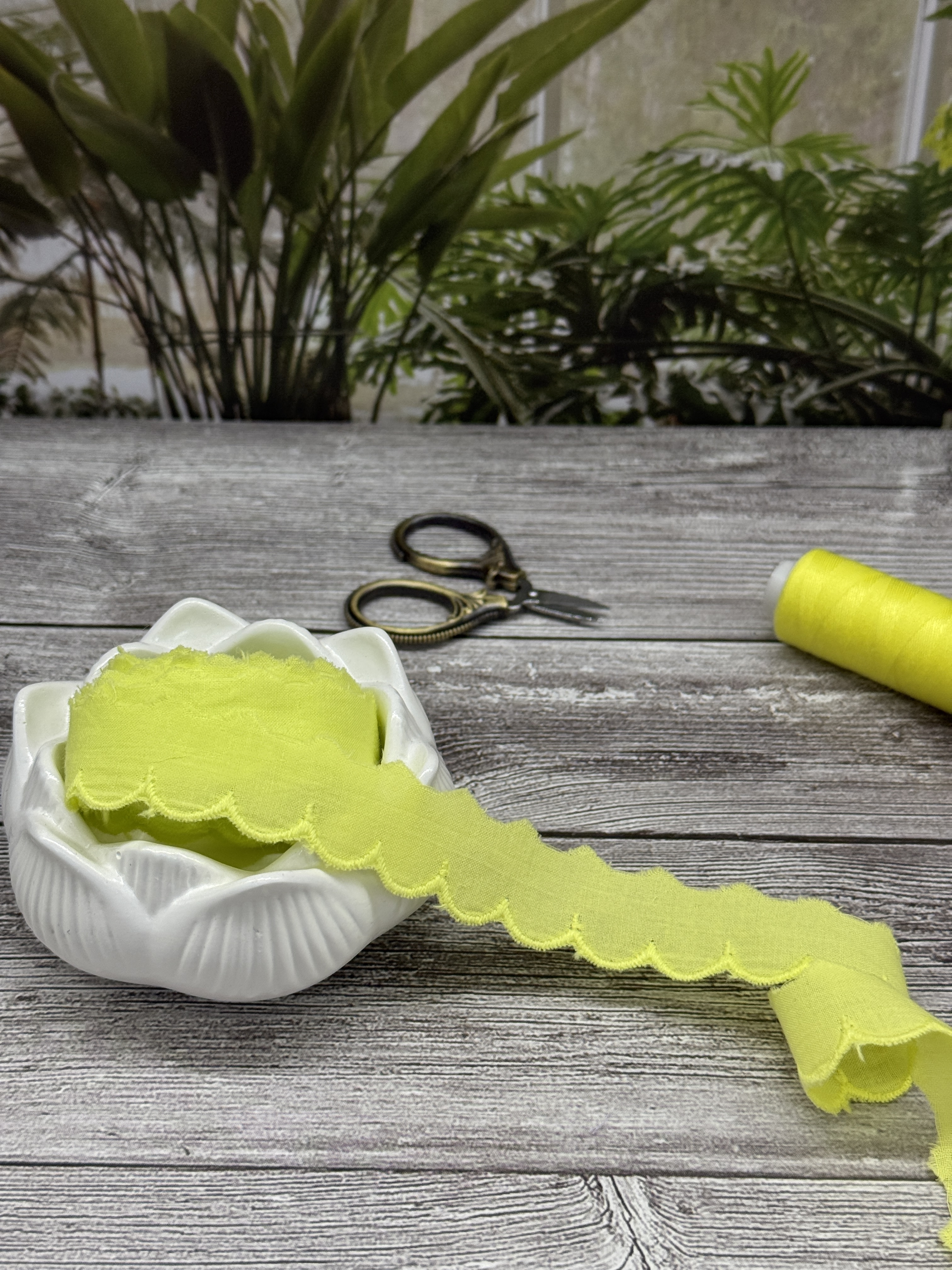 Шитье на батисте М414