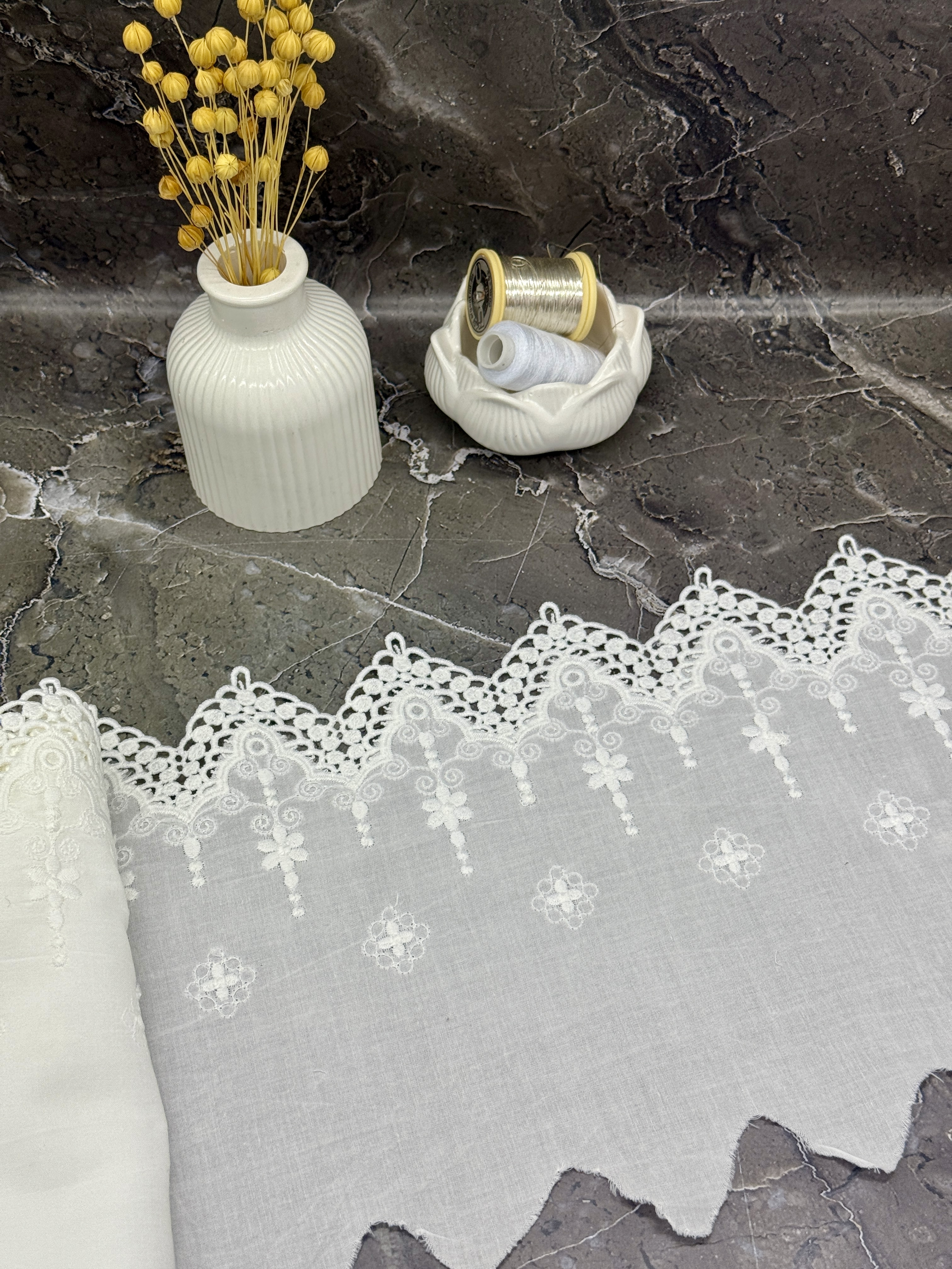 Шитье на батисте М916