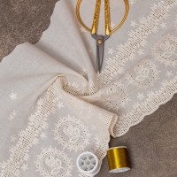 Шитье на батисте М939