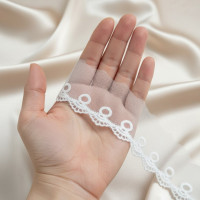 Вышивка на сетке С105