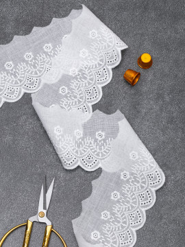 Шитье на батисте М855