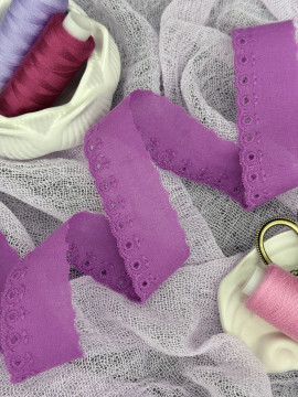 Шитье на батисте М385С