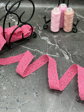 Шитье на батисте М399