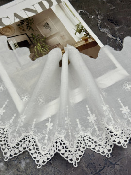 Шитье на батисте М916