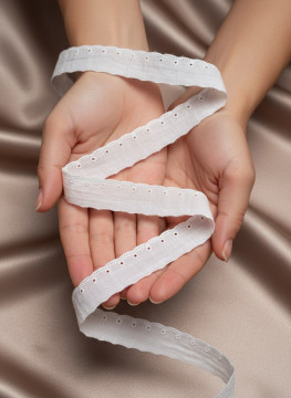 Шитье на батисте М915