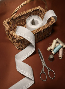 Шитье на батисте М922