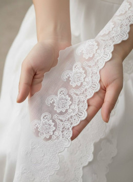 Шитье на батисте М912