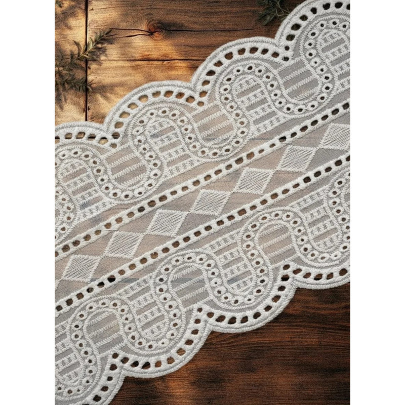 Шитье на батисте М946