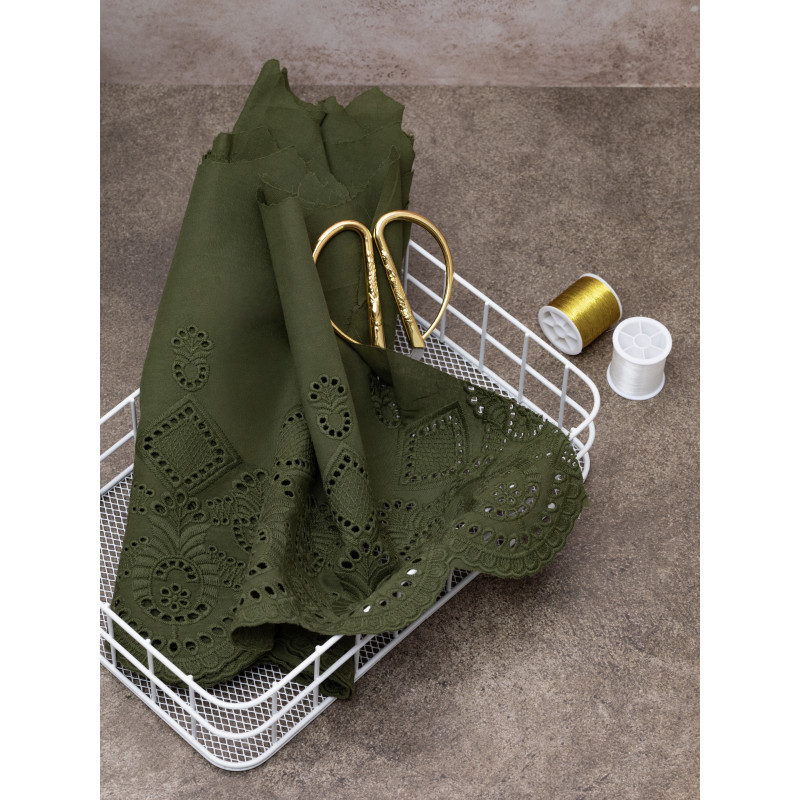 Шитье на батисте М932