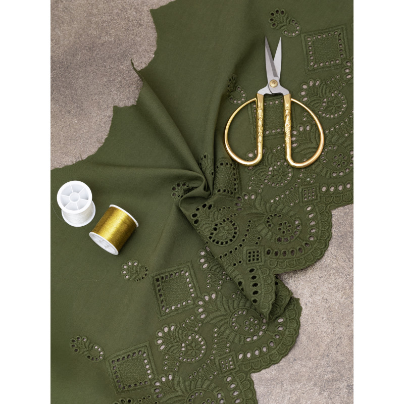 Шитье на батисте М932