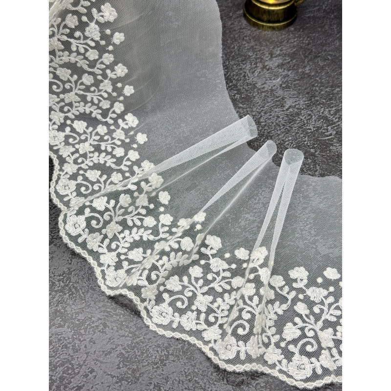 Кружево Вышивка на сетке С213