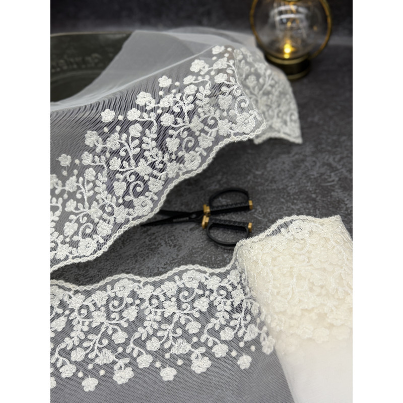 Кружево Вышивка на сетке С213