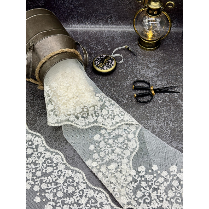 Кружево Вышивка на сетке С213