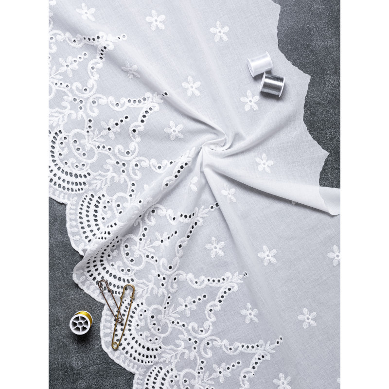 Шитье на батисте М884