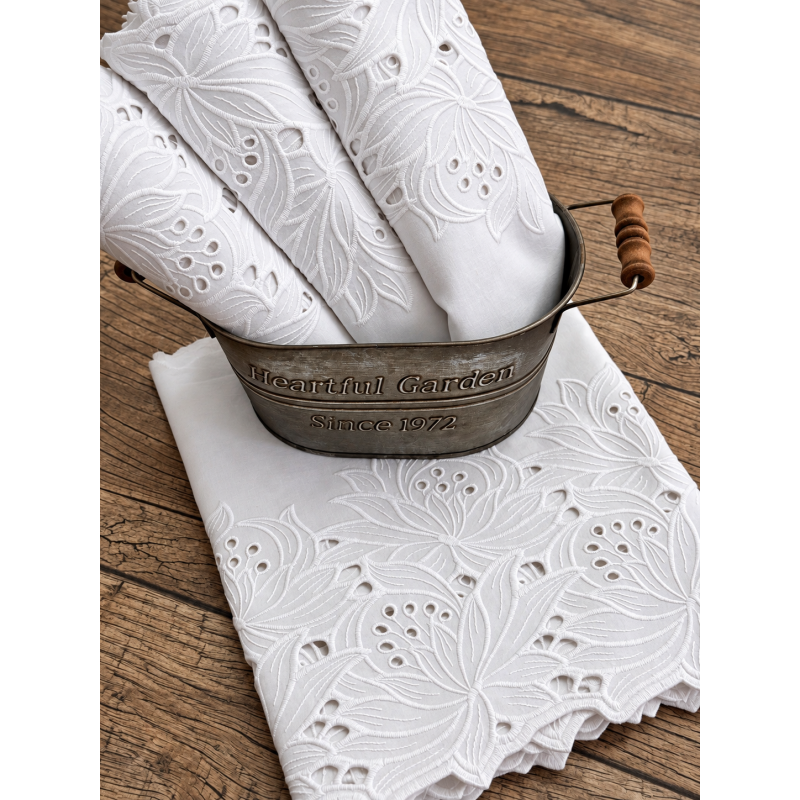 Набор из шитья на батисте М867/9.49