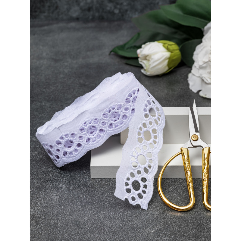 Шитье на батисте М909