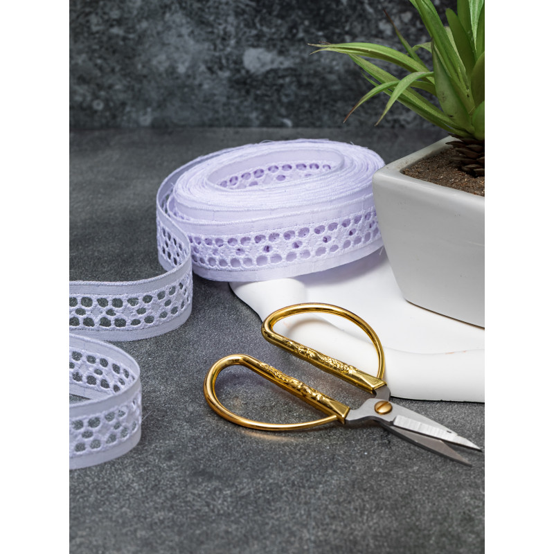 Шитье на батисте М907