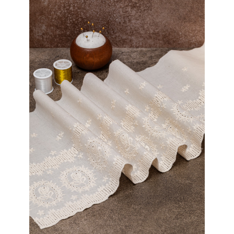 Шитье на батисте М939